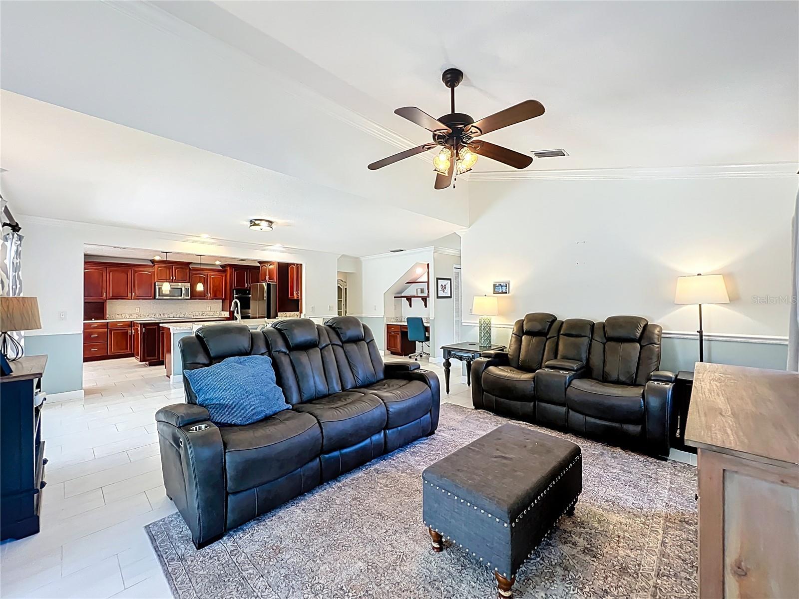 839 S DEERWOOD AVE, ORLANDO, FL, 32825