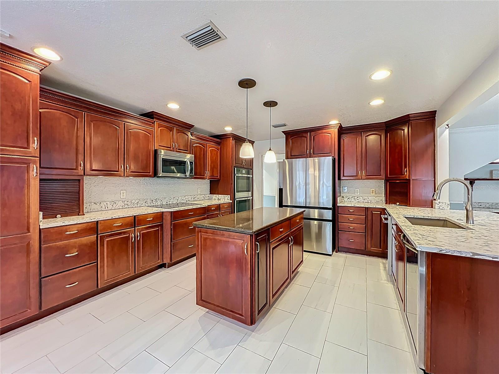 839 S DEERWOOD AVE, ORLANDO, FL, 32825