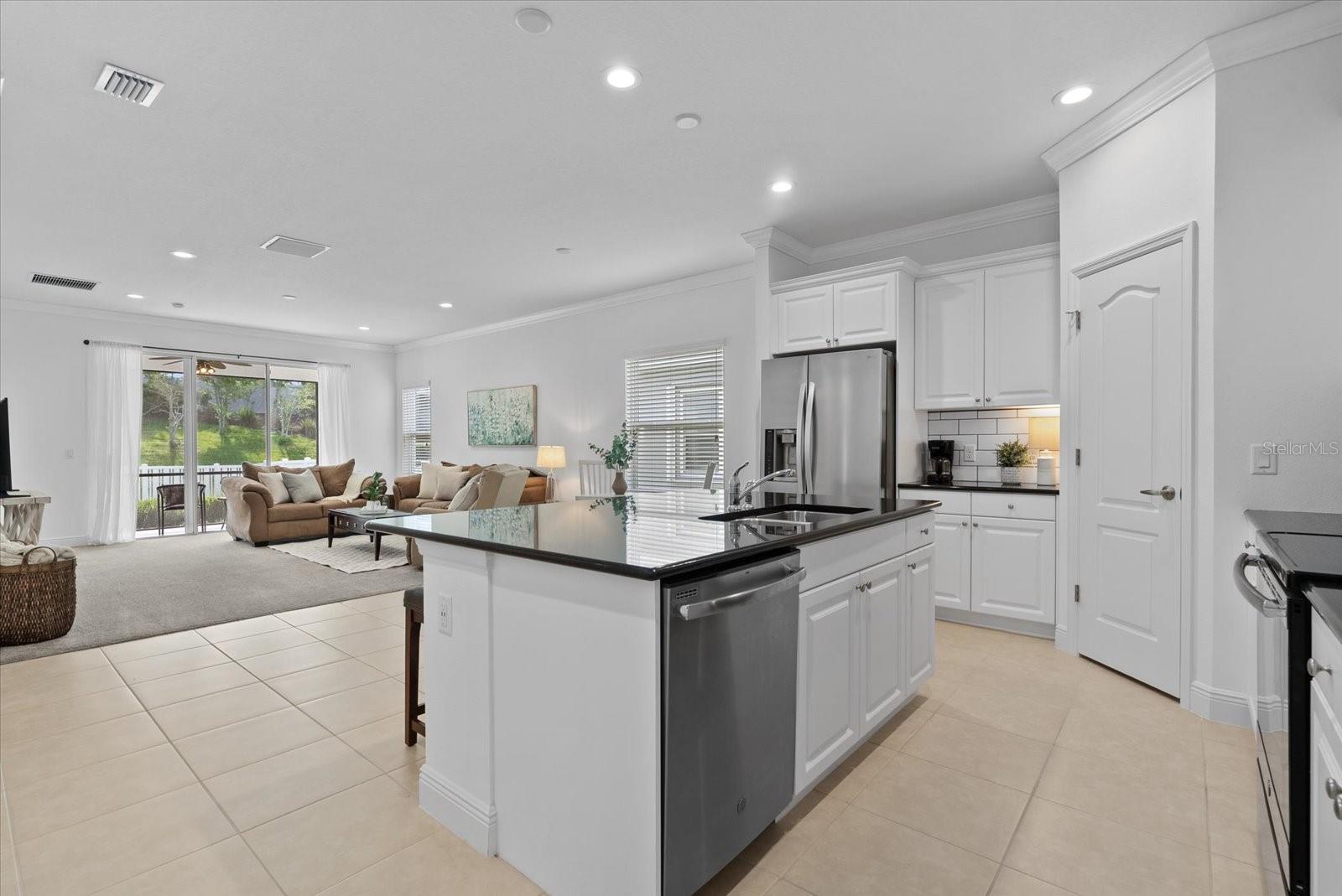 7526 RIDGELAKE CIR, BRADENTON, FL, 34203