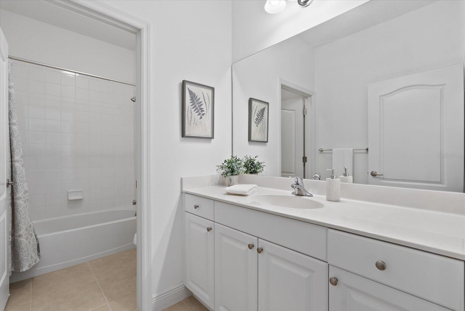 7526 RIDGELAKE CIR, BRADENTON, FL, 34203