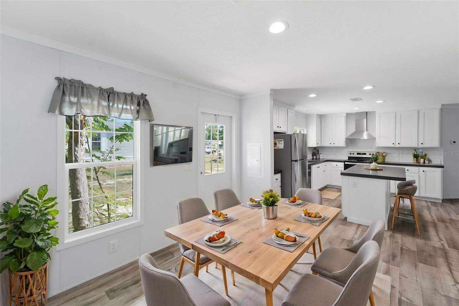 42039 CHERRY AVE, DELAND, FL, 32720