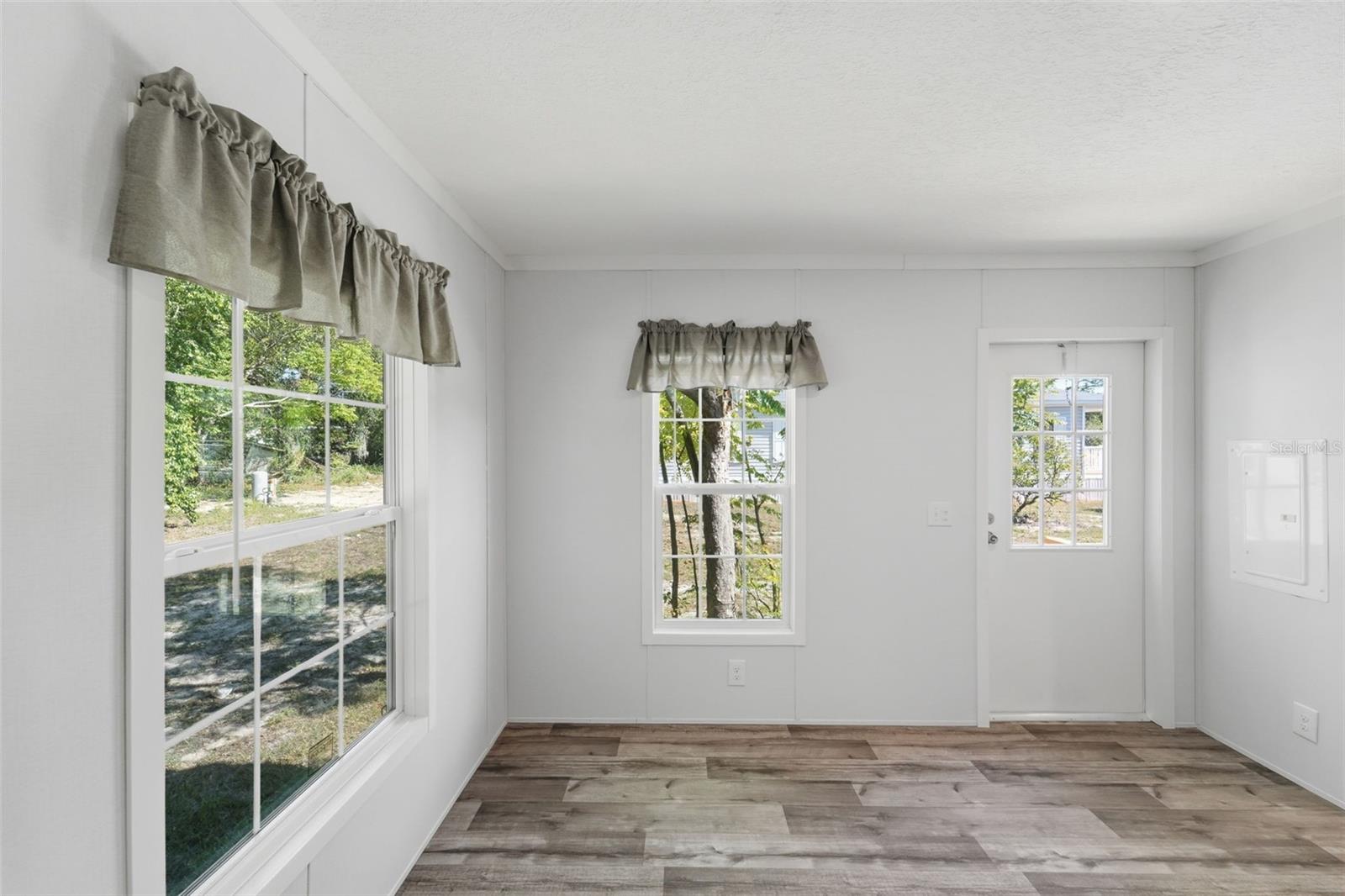 42039 CHERRY AVE, DELAND, FL, 32720