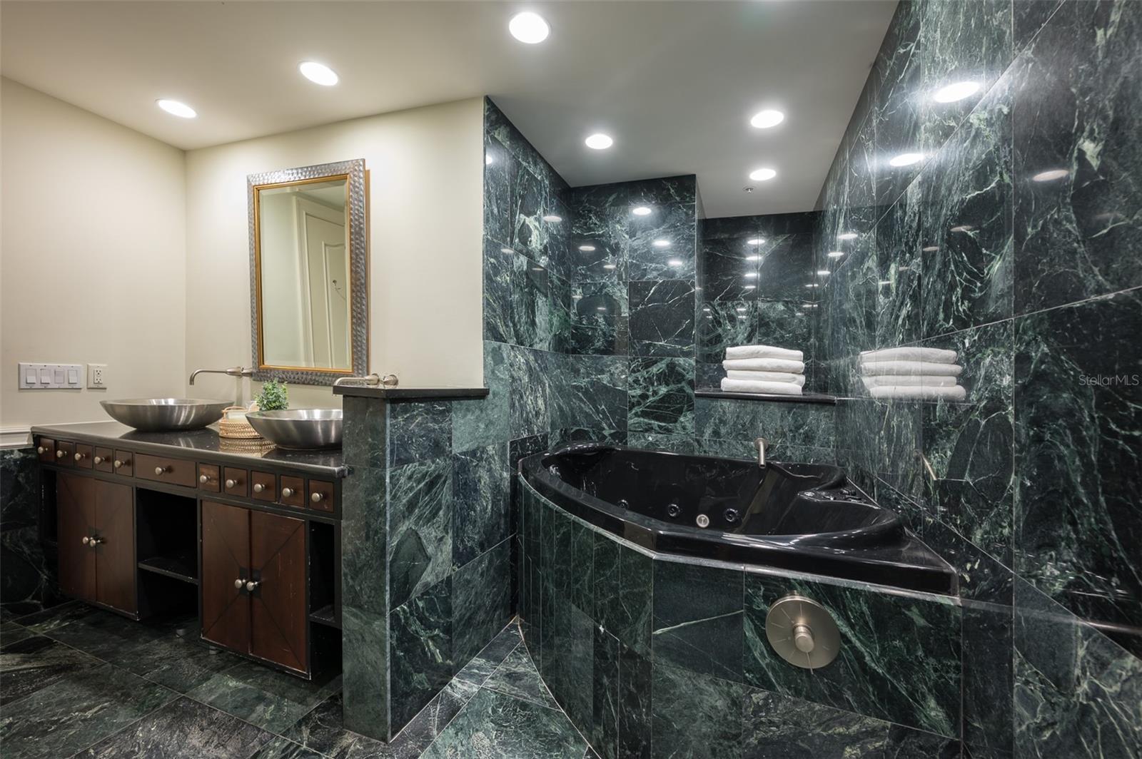 1111 RITZ CARLTON DR #1205, SARASOTA, FL, 34236