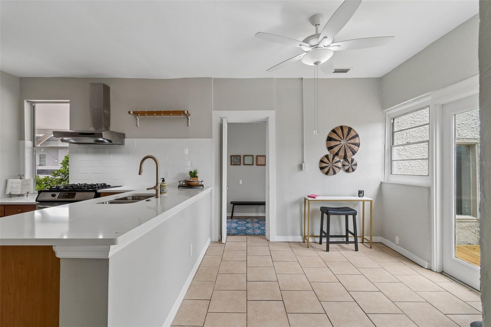 2502 W NORTH A ST, TAMPA, FL, 33609