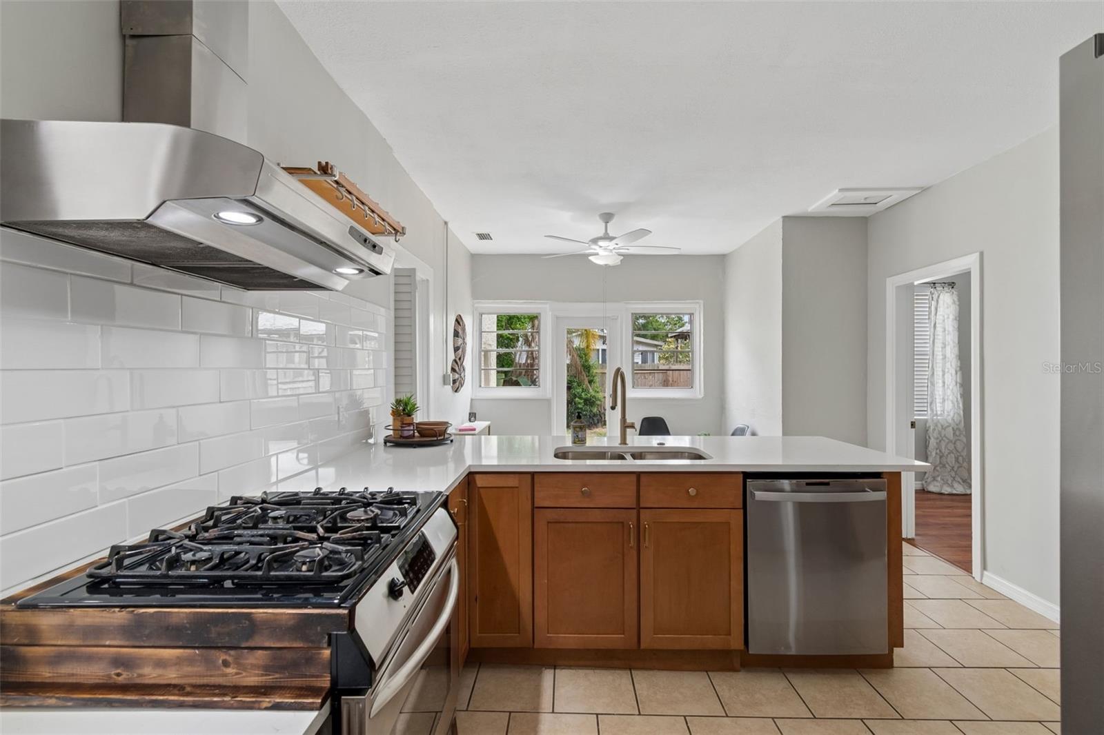 2502 W NORTH A ST, TAMPA, FL, 33609