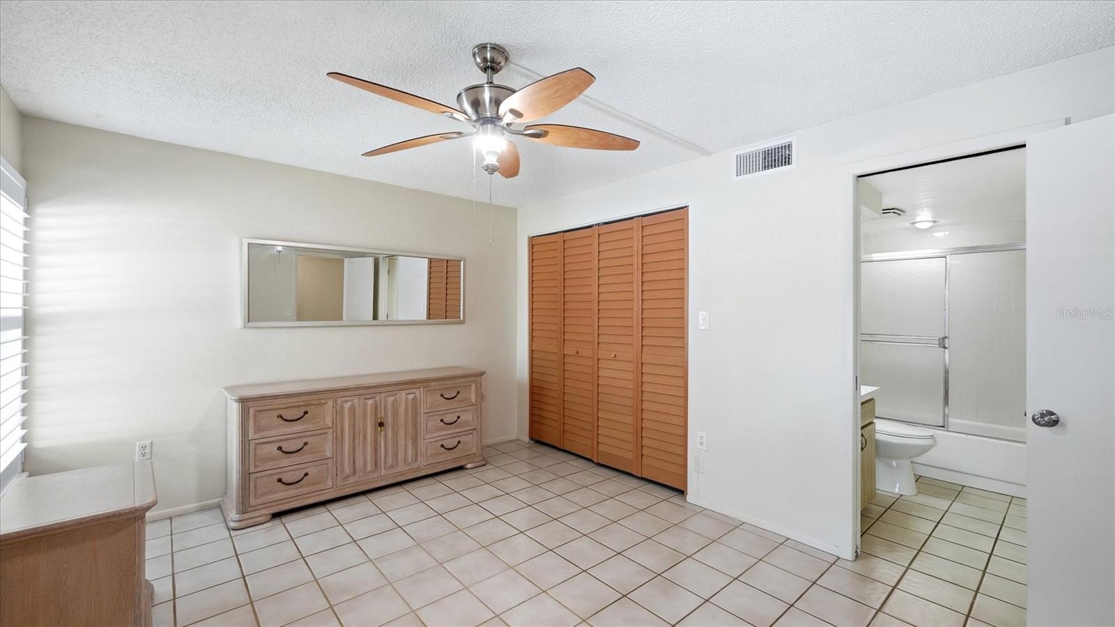 3025 QUAIL HOLW #17, SARASOTA, FL, 34235