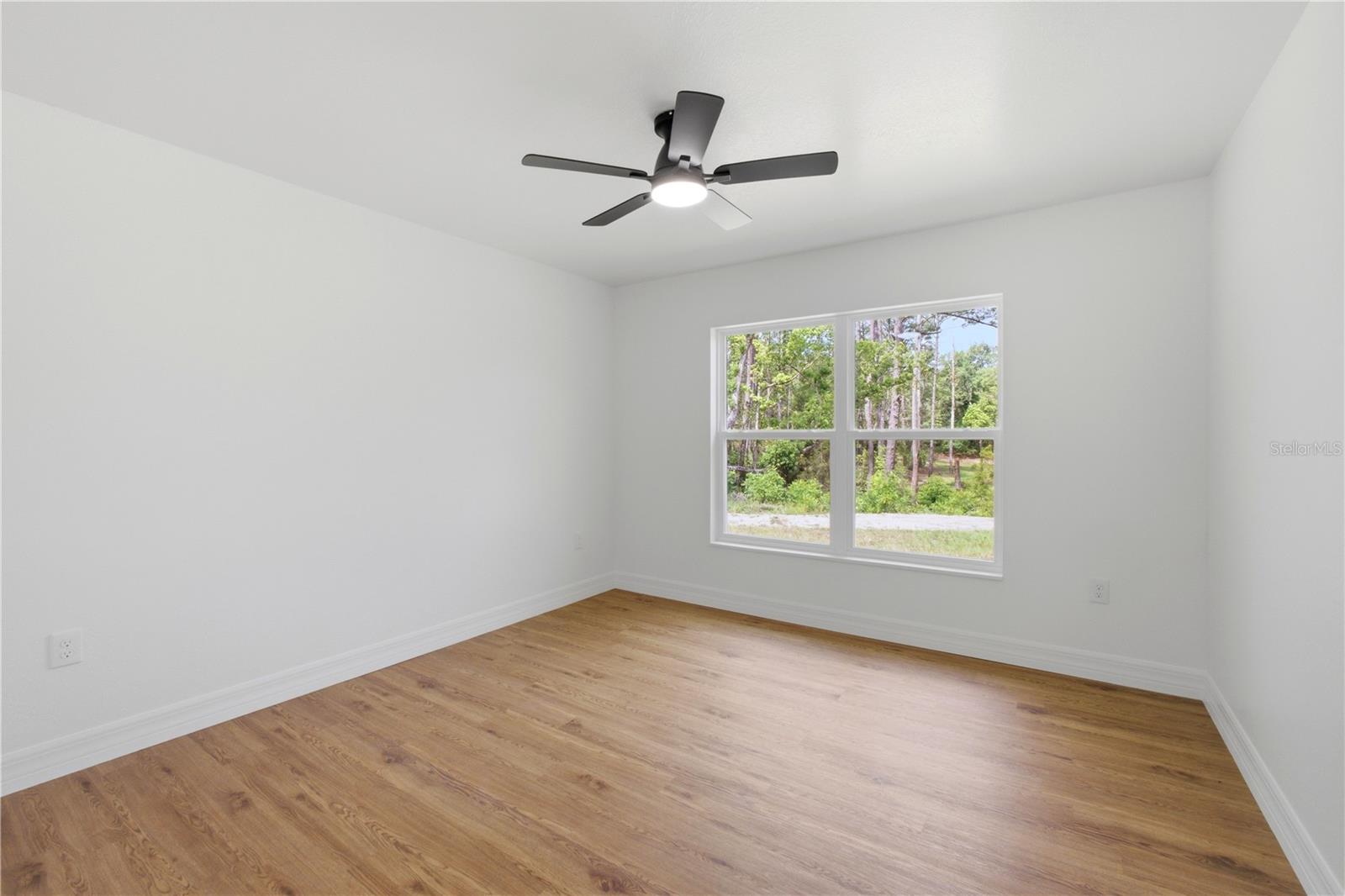 124 GUAVA TER, OCKLAWAHA, FL, 32179
