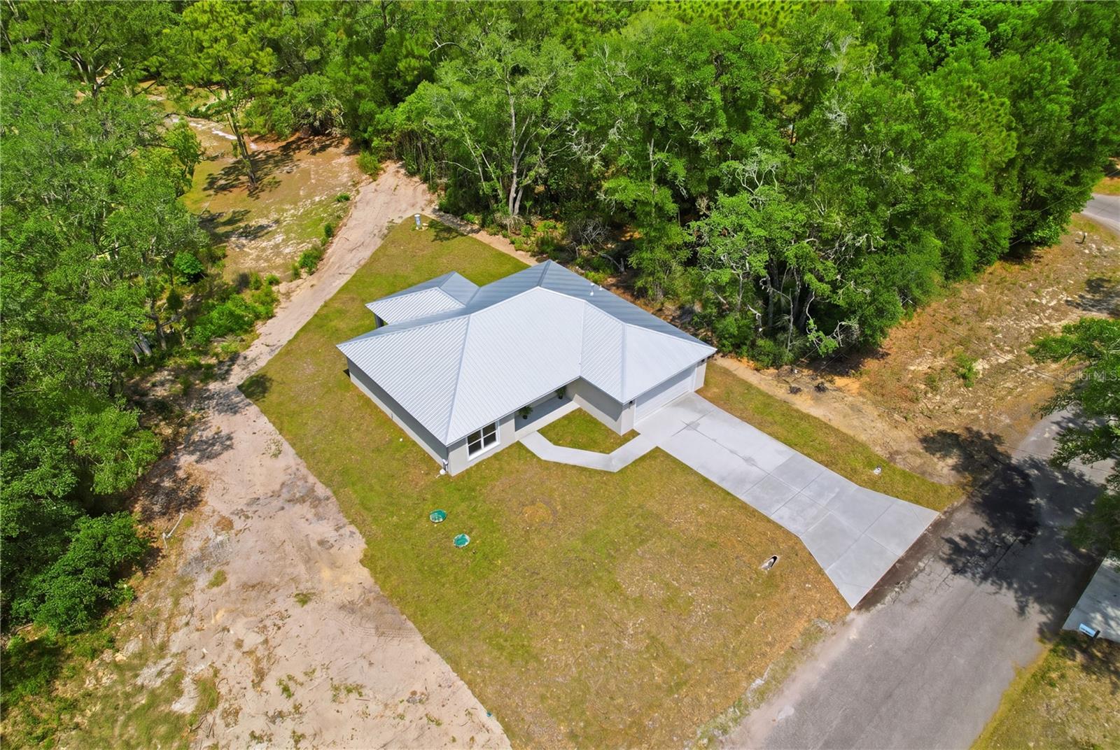 124 GUAVA TER, OCKLAWAHA, FL, 32179
