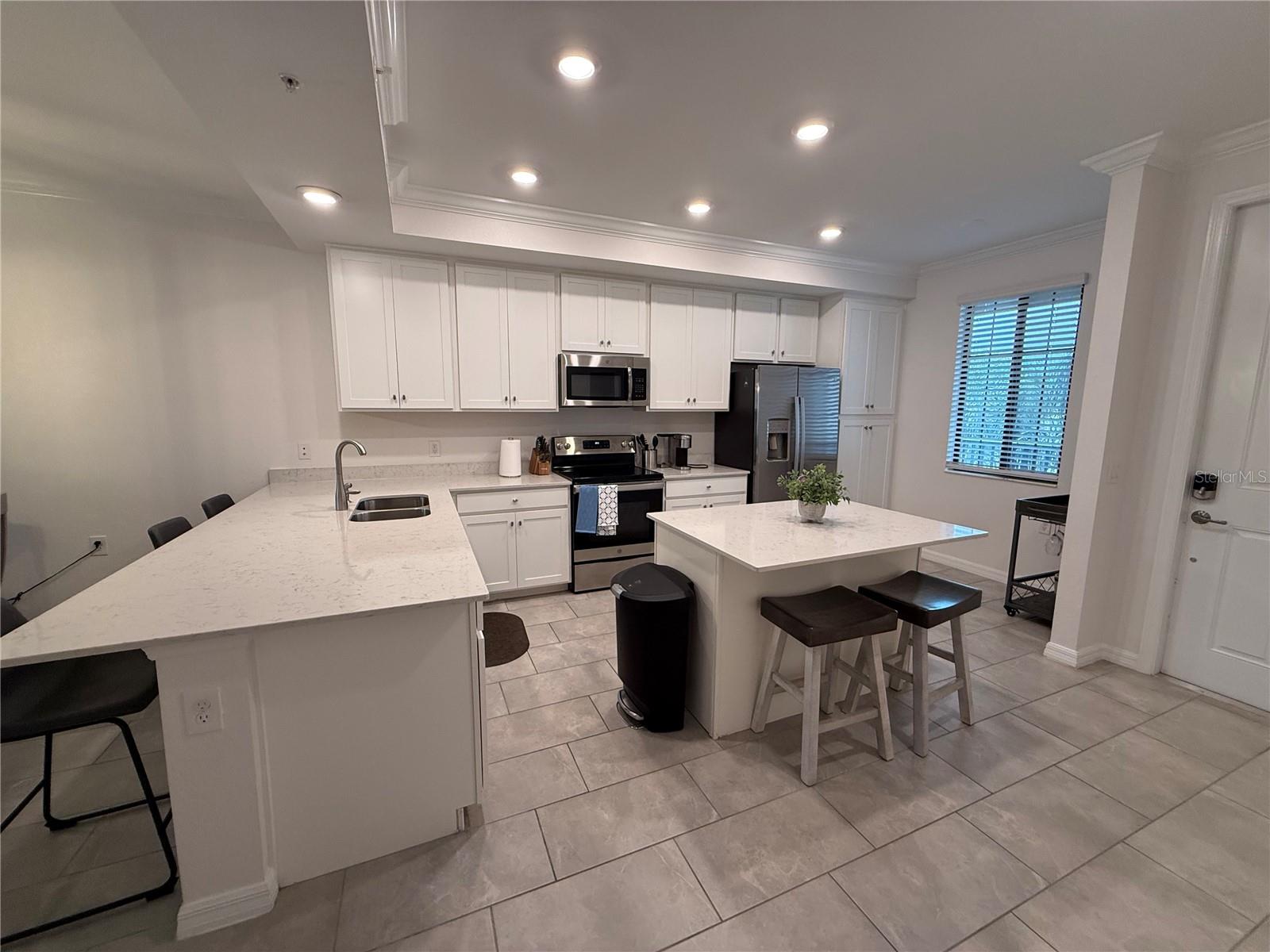 17810 GAWTHROP DR #305, BRADENTON, FL, 34211