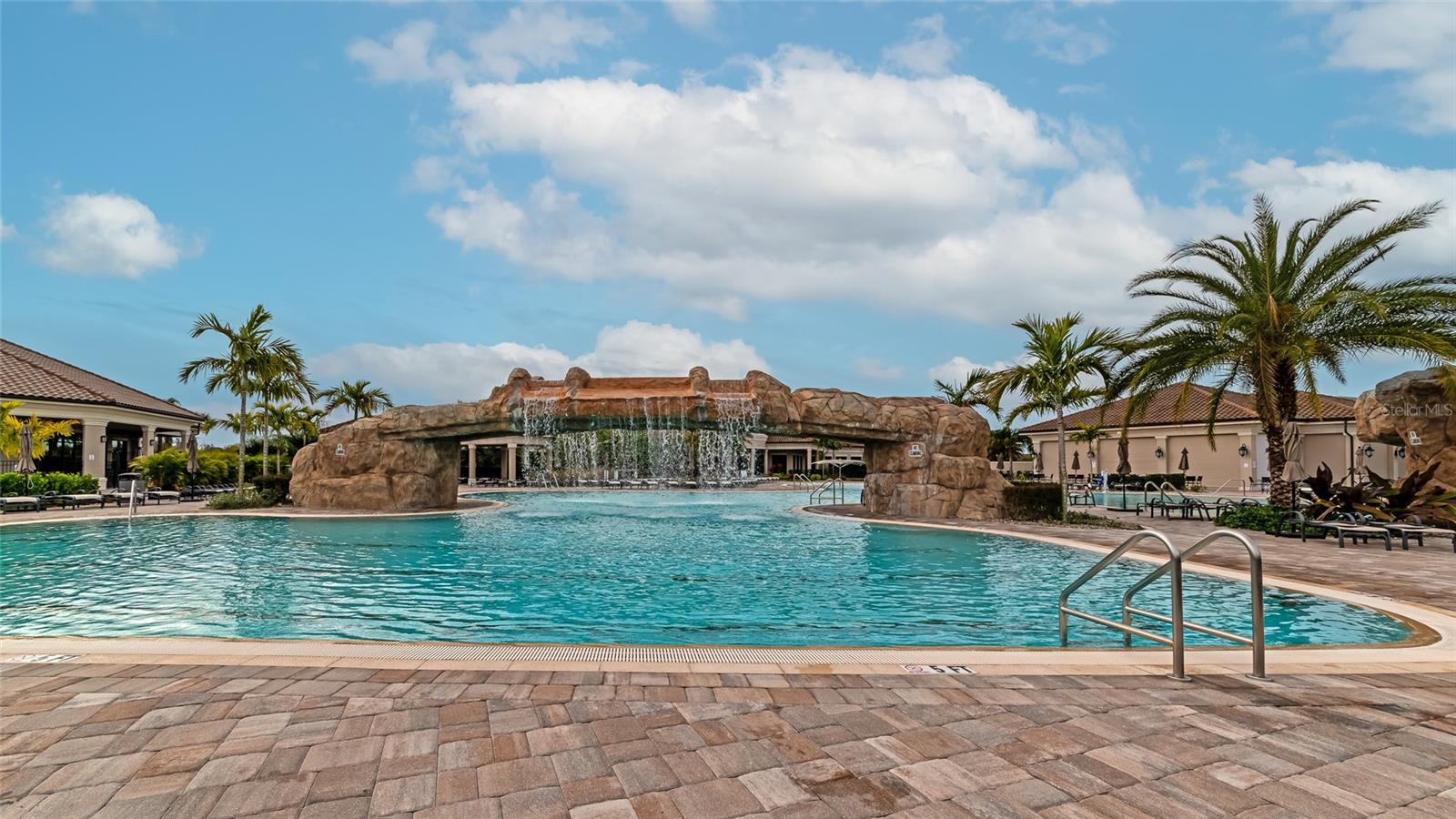 17810 GAWTHROP DR #305, BRADENTON, FL, 34211