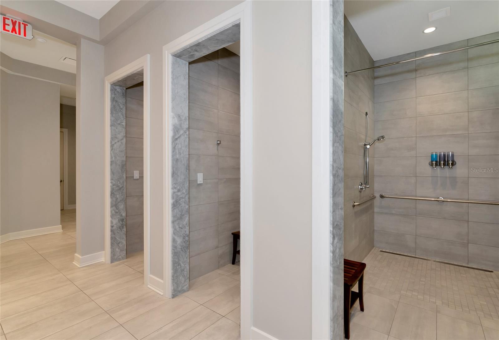 17810 GAWTHROP DR #305, BRADENTON, FL, 34211