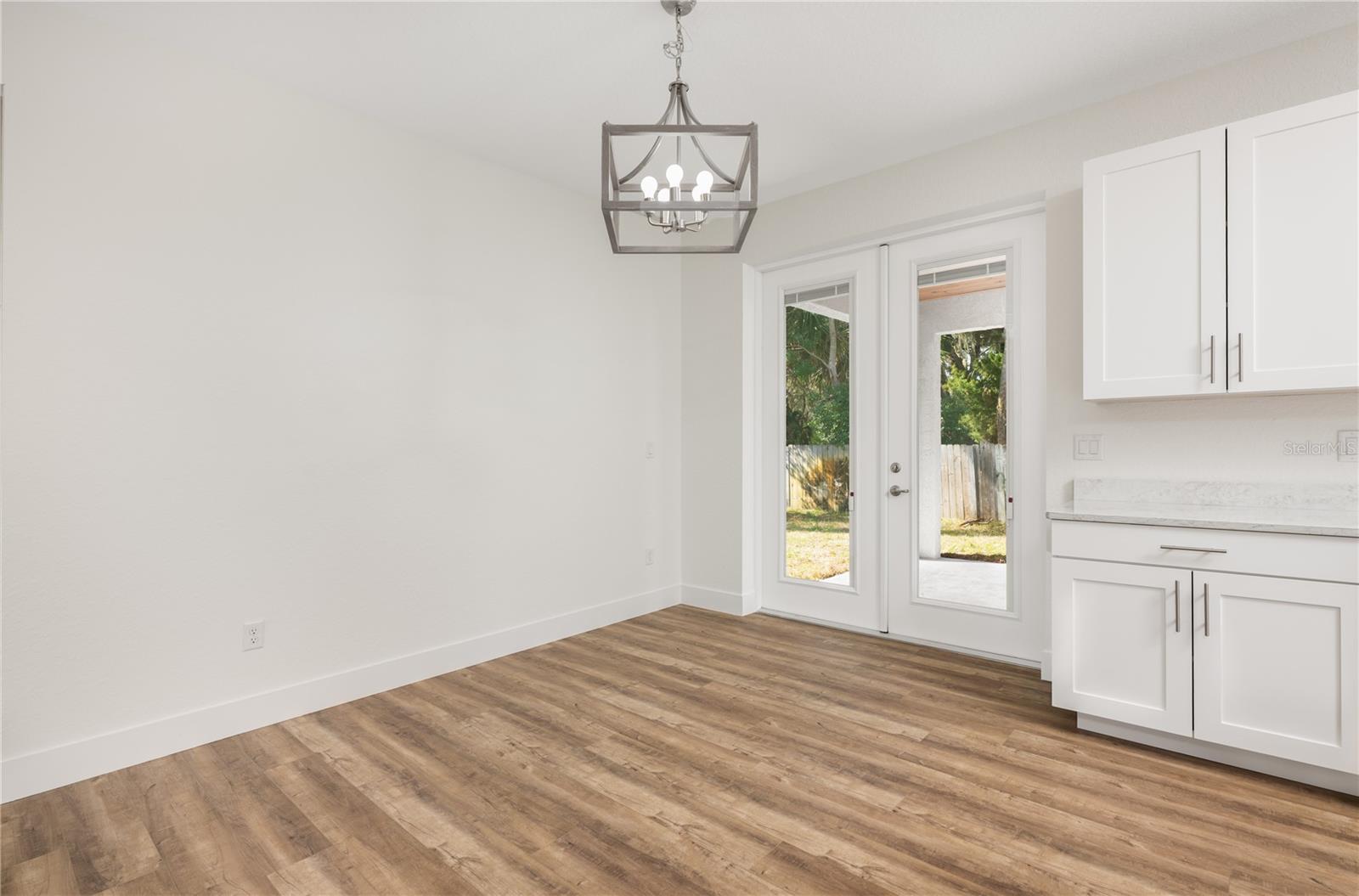 210 PARADISE DR, DELAND, FL, 32720