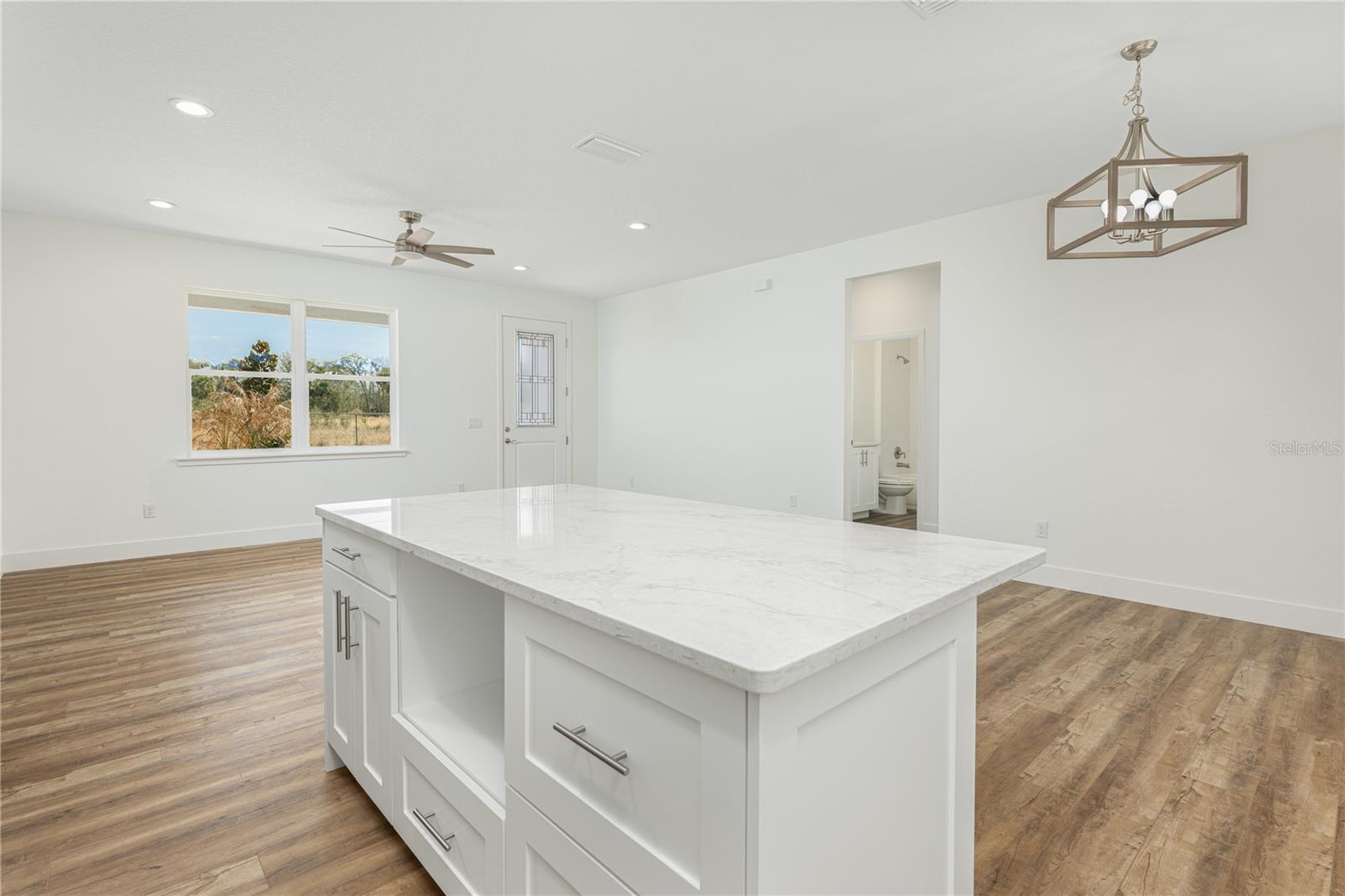 210 PARADISE DR, DELAND, FL, 32720