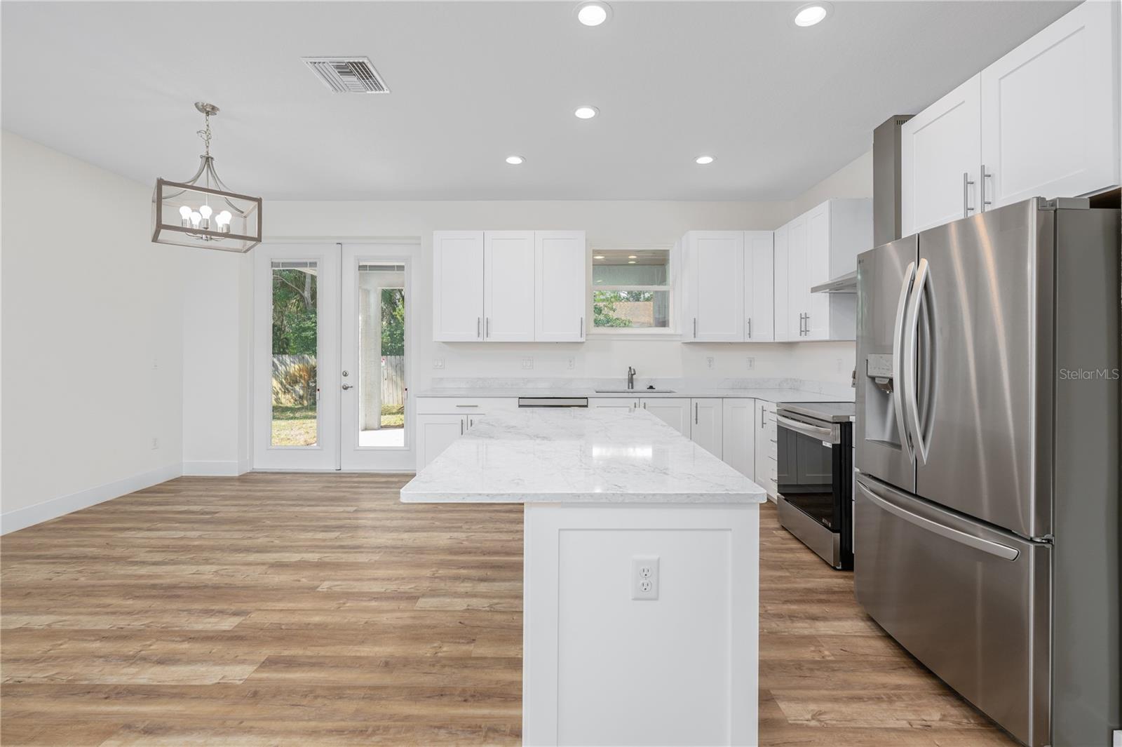 210 PARADISE DR, DELAND, FL, 32720