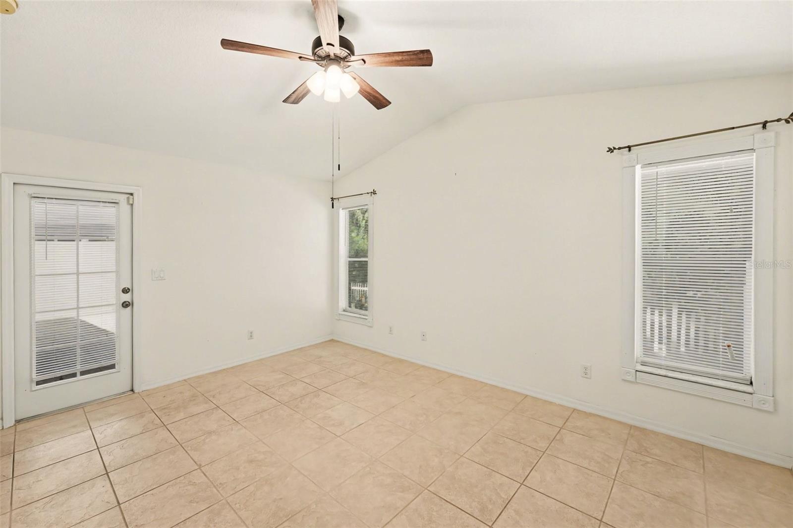 447 DIXIE HWY, TARPON SPRINGS, FL, 34689