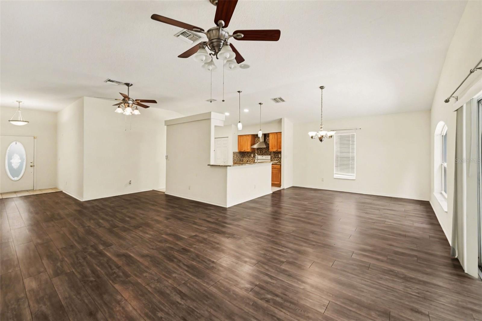 447 DIXIE HWY, TARPON SPRINGS, FL, 34689