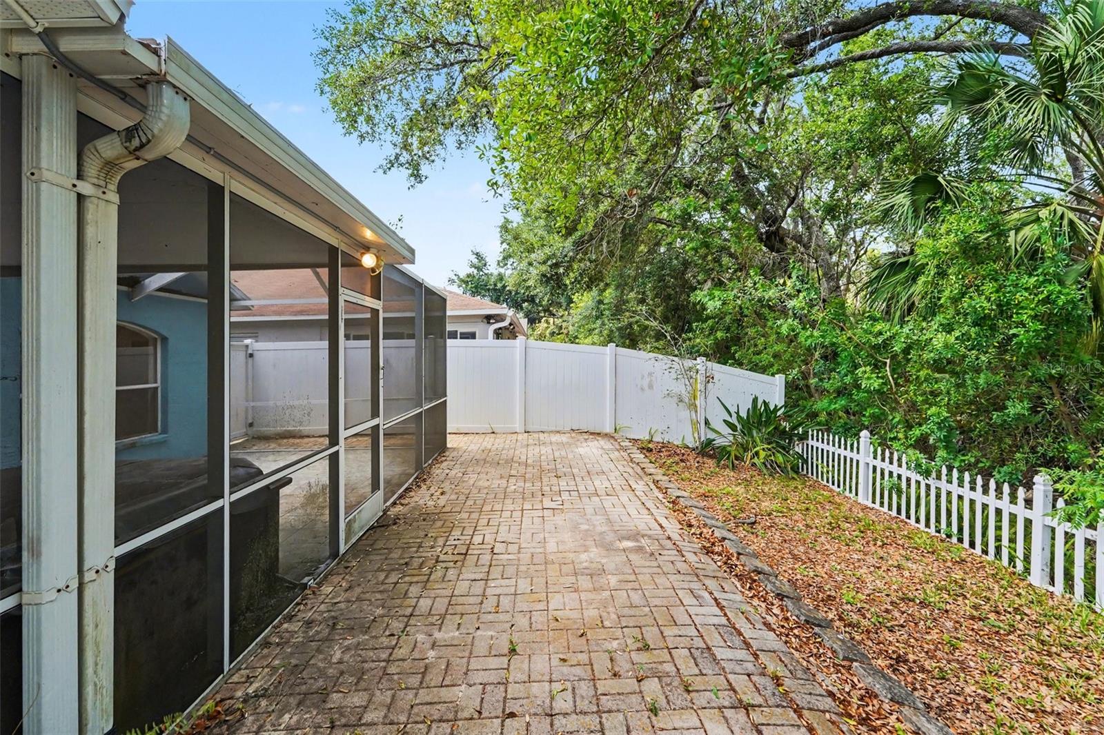 447 DIXIE HWY, TARPON SPRINGS, FL, 34689