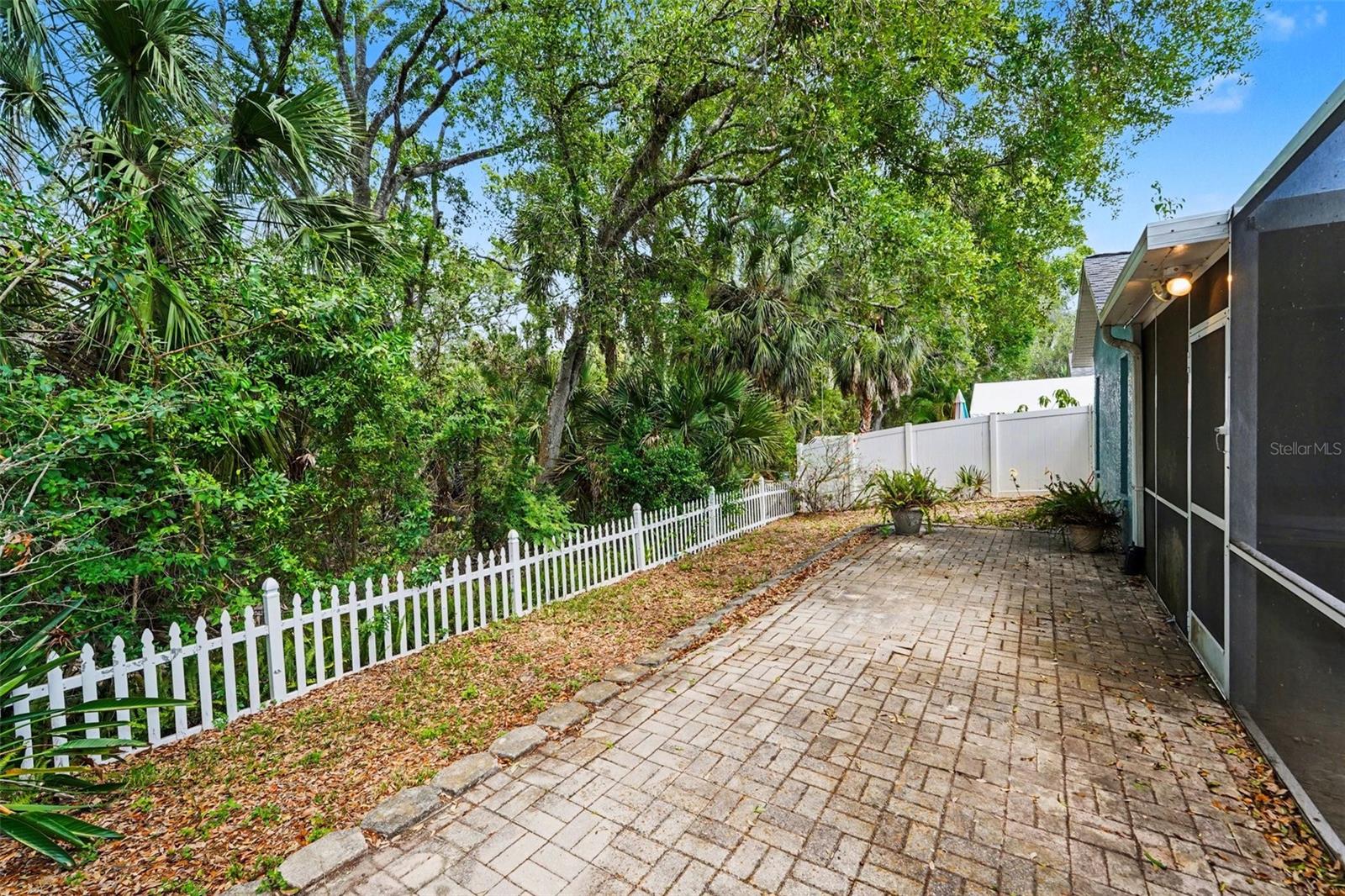 447 DIXIE HWY, TARPON SPRINGS, FL, 34689