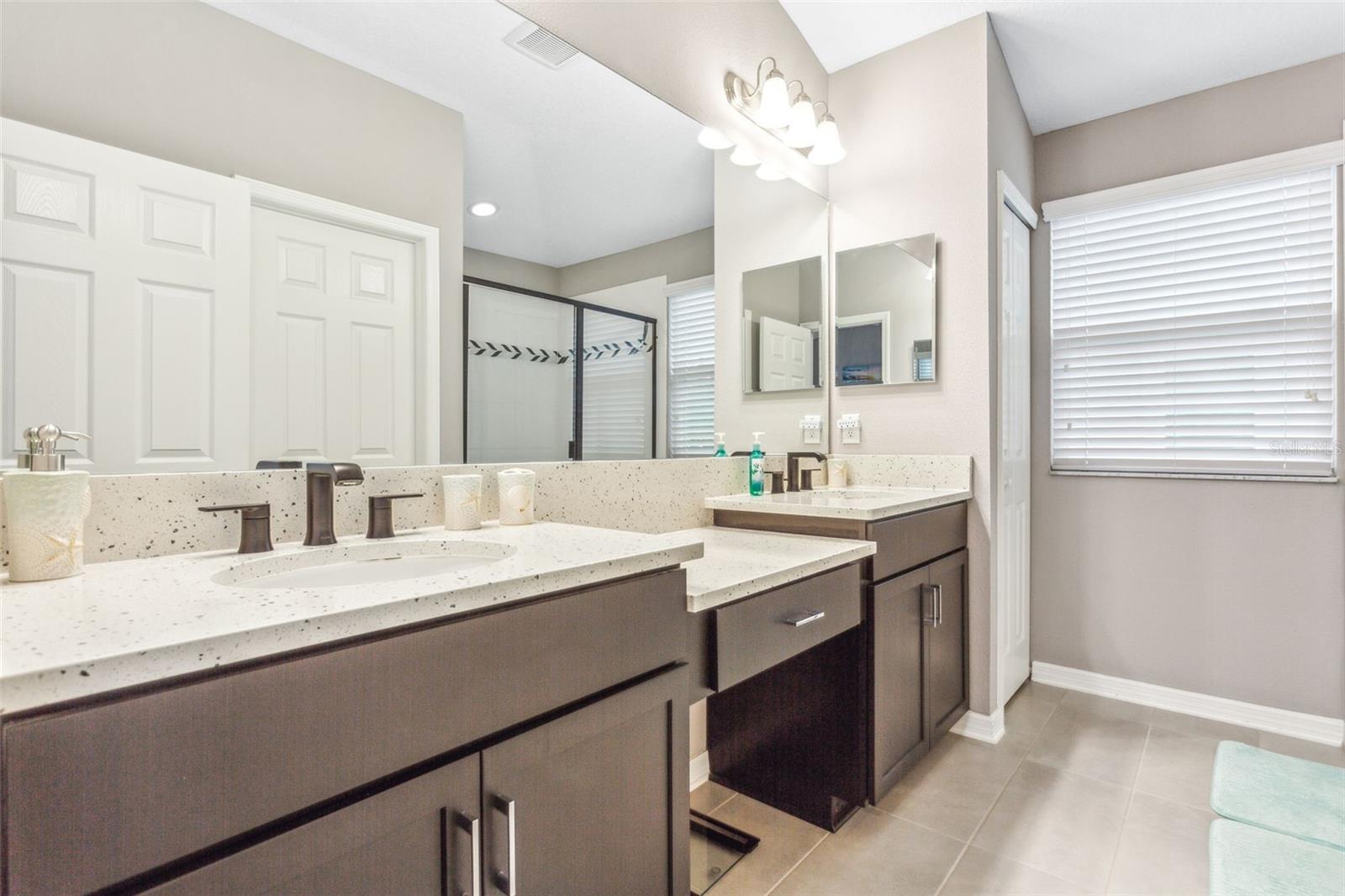 29922 SOUTHWELL LN, WESLEY CHAPEL, FL, 33543