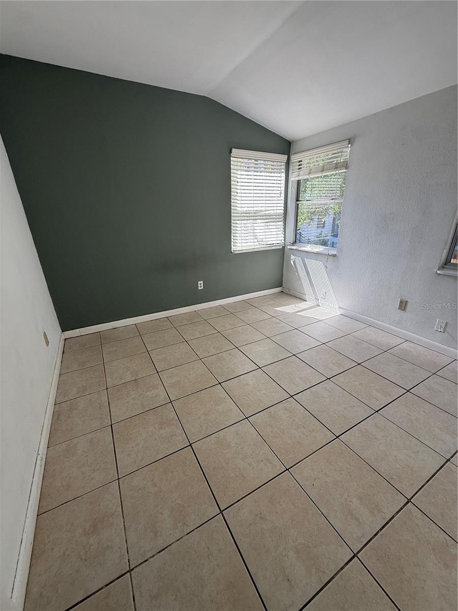 345 22ND AVE S #B, ST PETERSBURG, FL, 33705