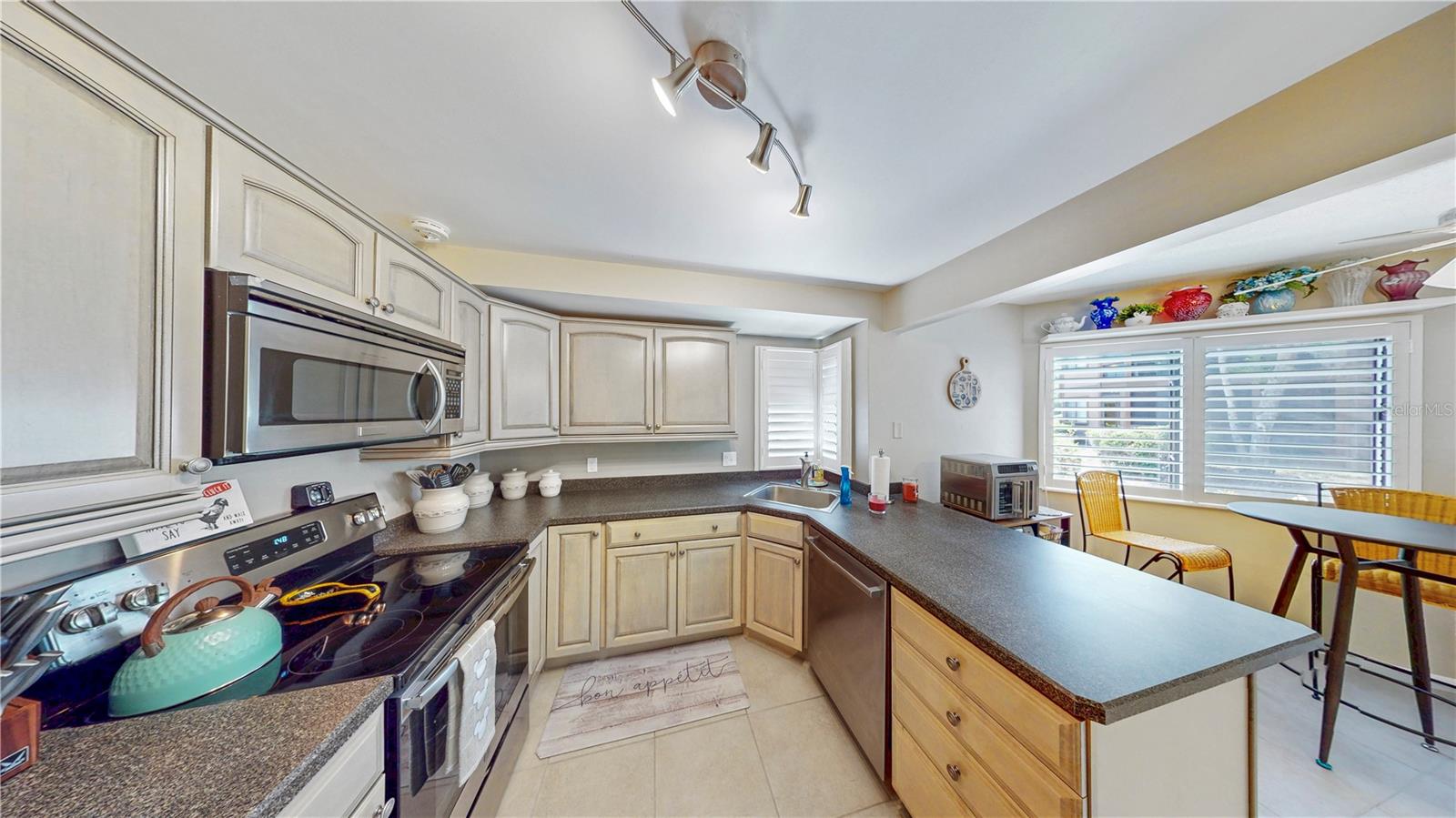 21 MID PINES CIR, PALM COAST, FL, 32137