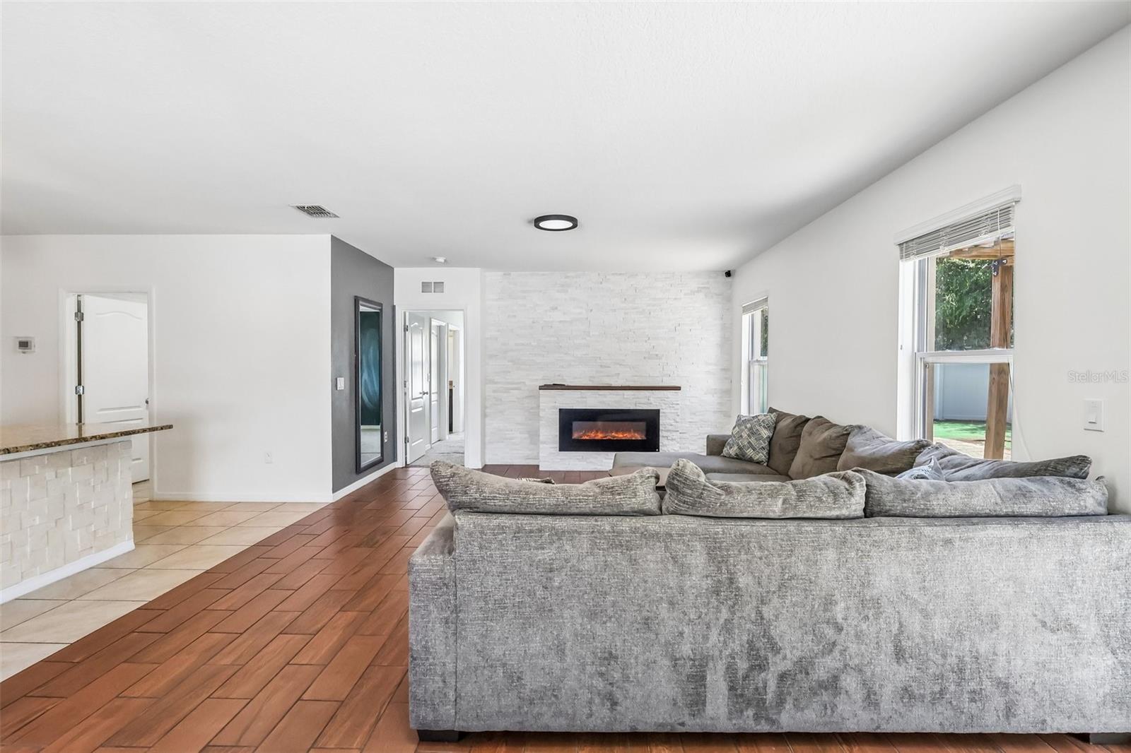 476 SQUIRES GROVE DR, WINTER HAVEN, FL, 33880