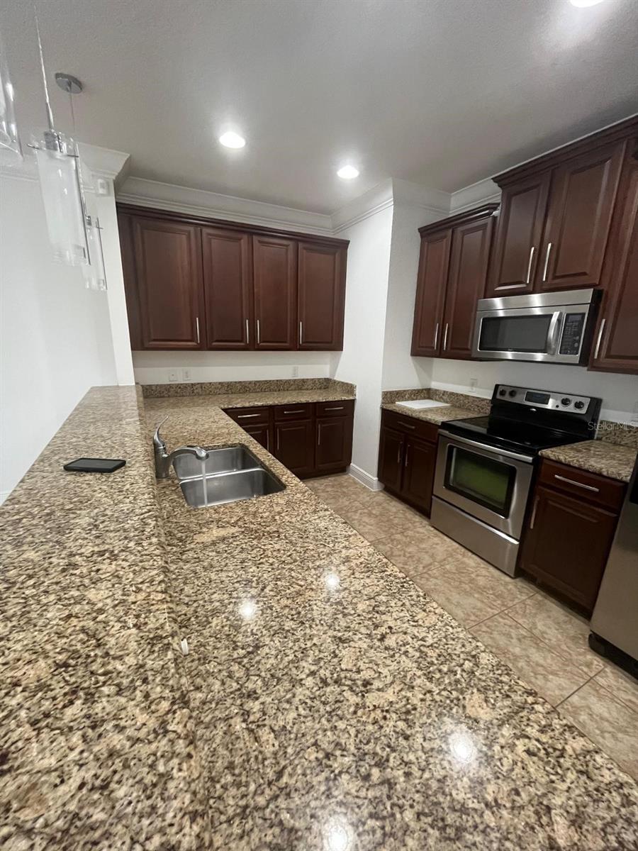 8064 PRESTBURY DR, ORLANDO, FL, 32832