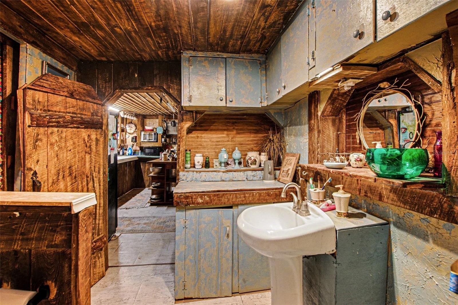 8955 S LAKESHORE DR, FLORAL CITY, FL, 34436