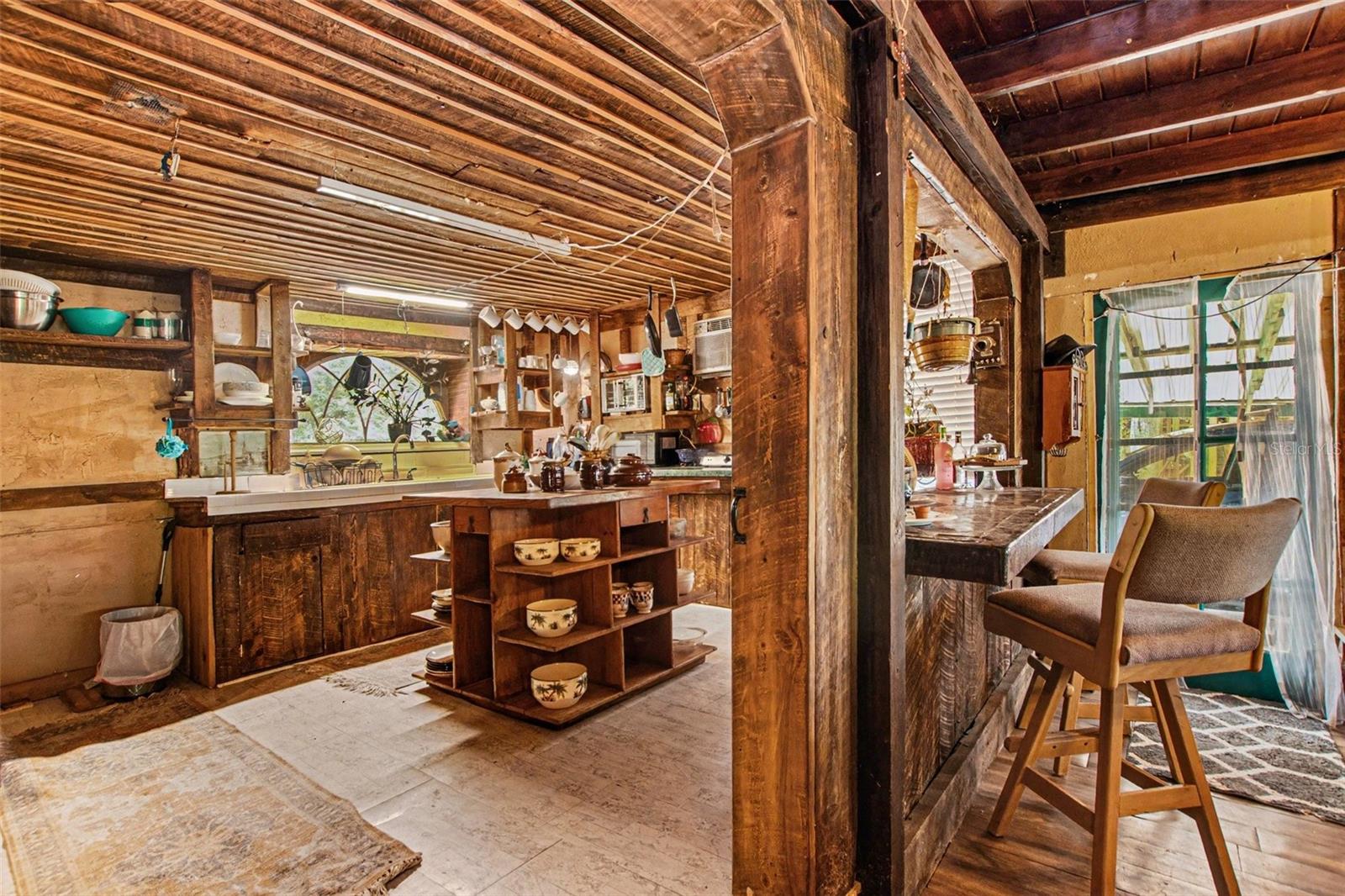 8955 S LAKESHORE DR, FLORAL CITY, FL, 34436