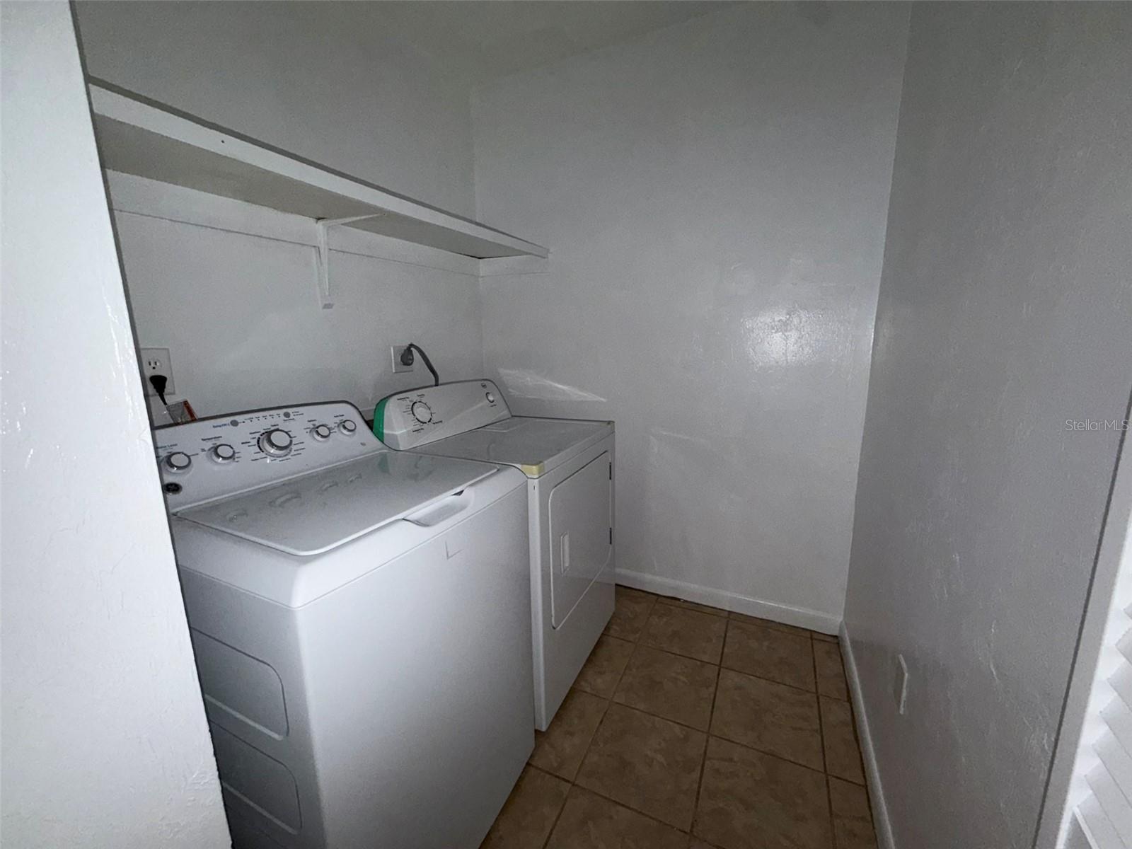 1048 SW 6TH DR #B, GAINESVILLE, FL, 32601