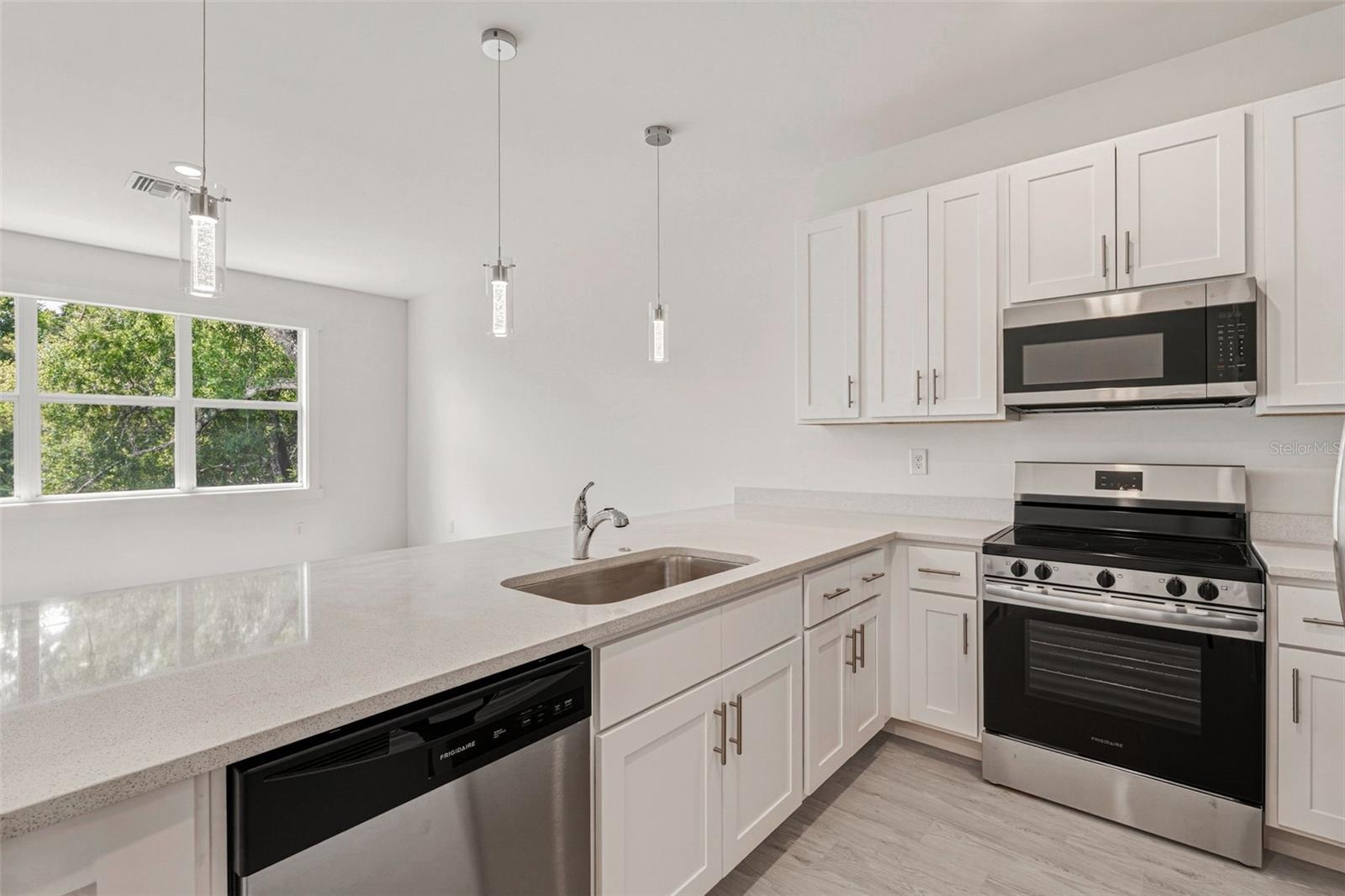 627 FITZHUGH AVE, PUNTA GORDA, FL, 33950