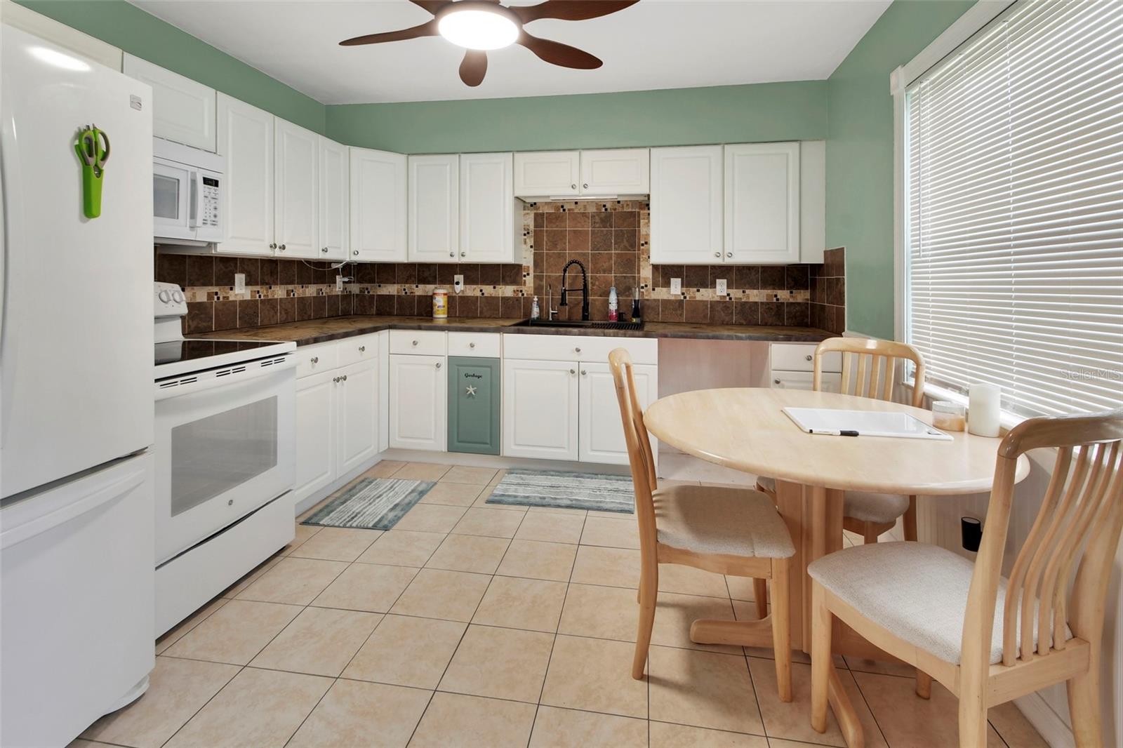 44 NARCISSUS DR, DEBARY, FL, 32713