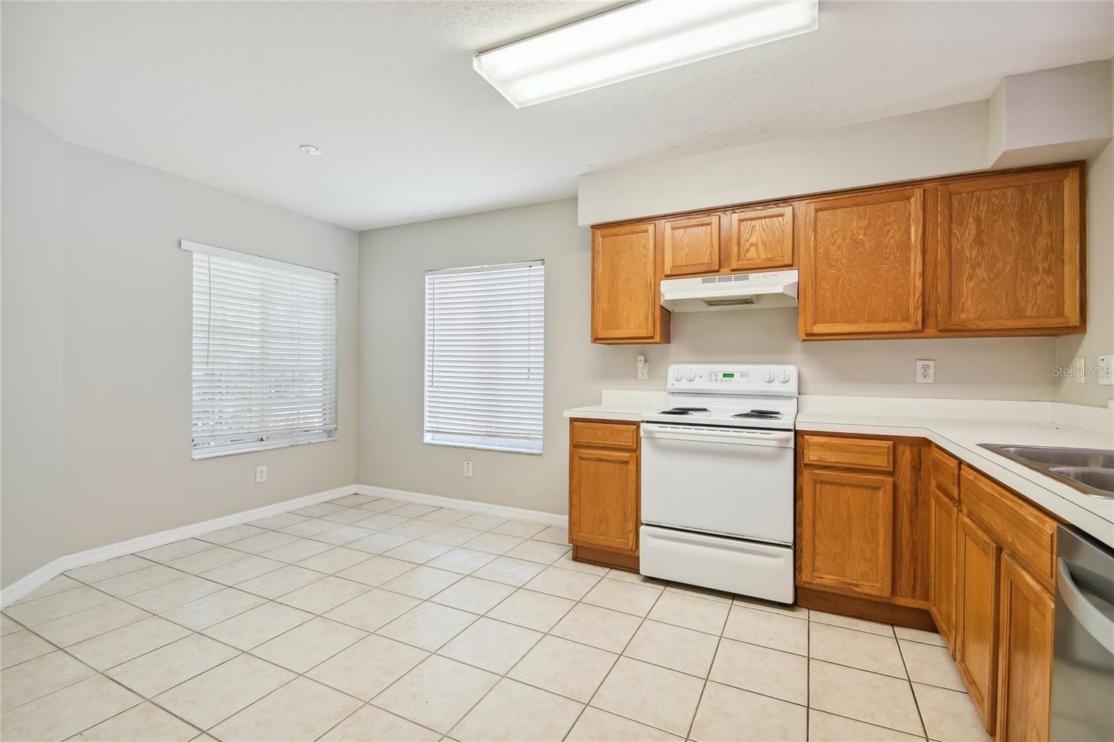 18220 PORTSIDE ST, TAMPA, FL, 33647