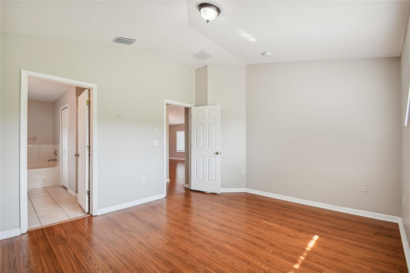 18220 PORTSIDE ST, TAMPA, FL, 33647