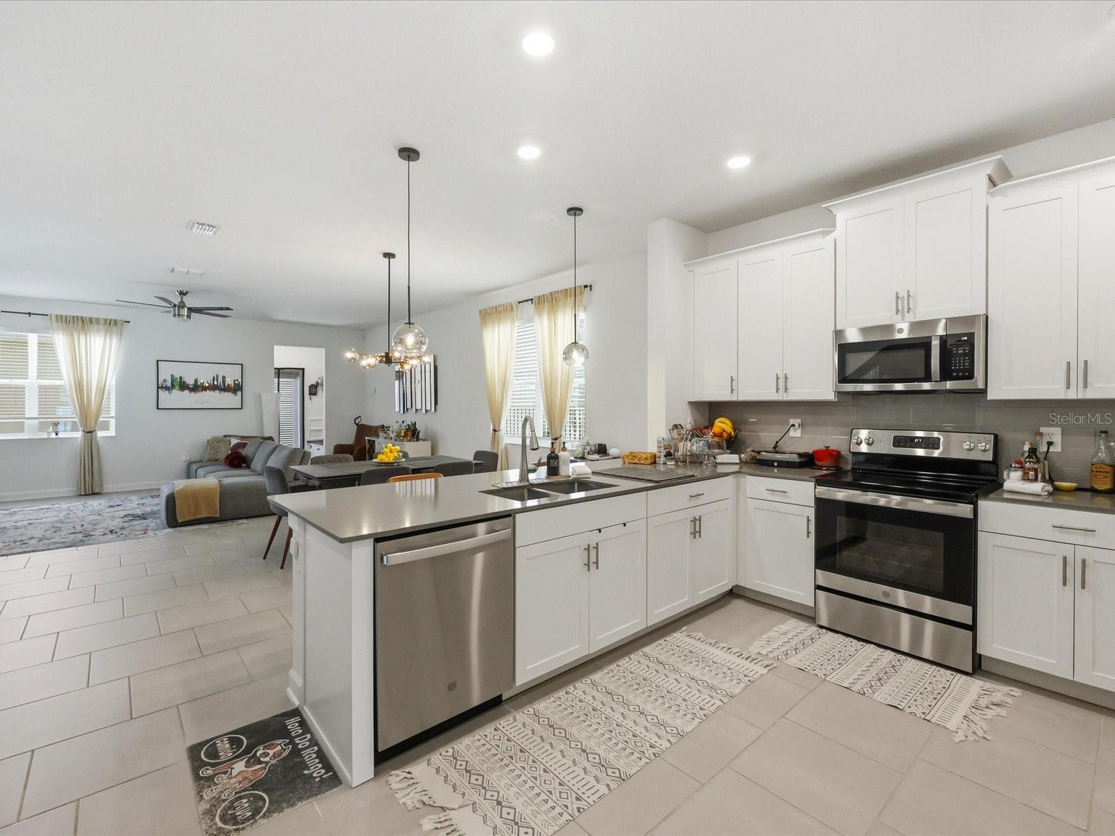 11216 LISTENING DR, ORLANDO, FL, 32832