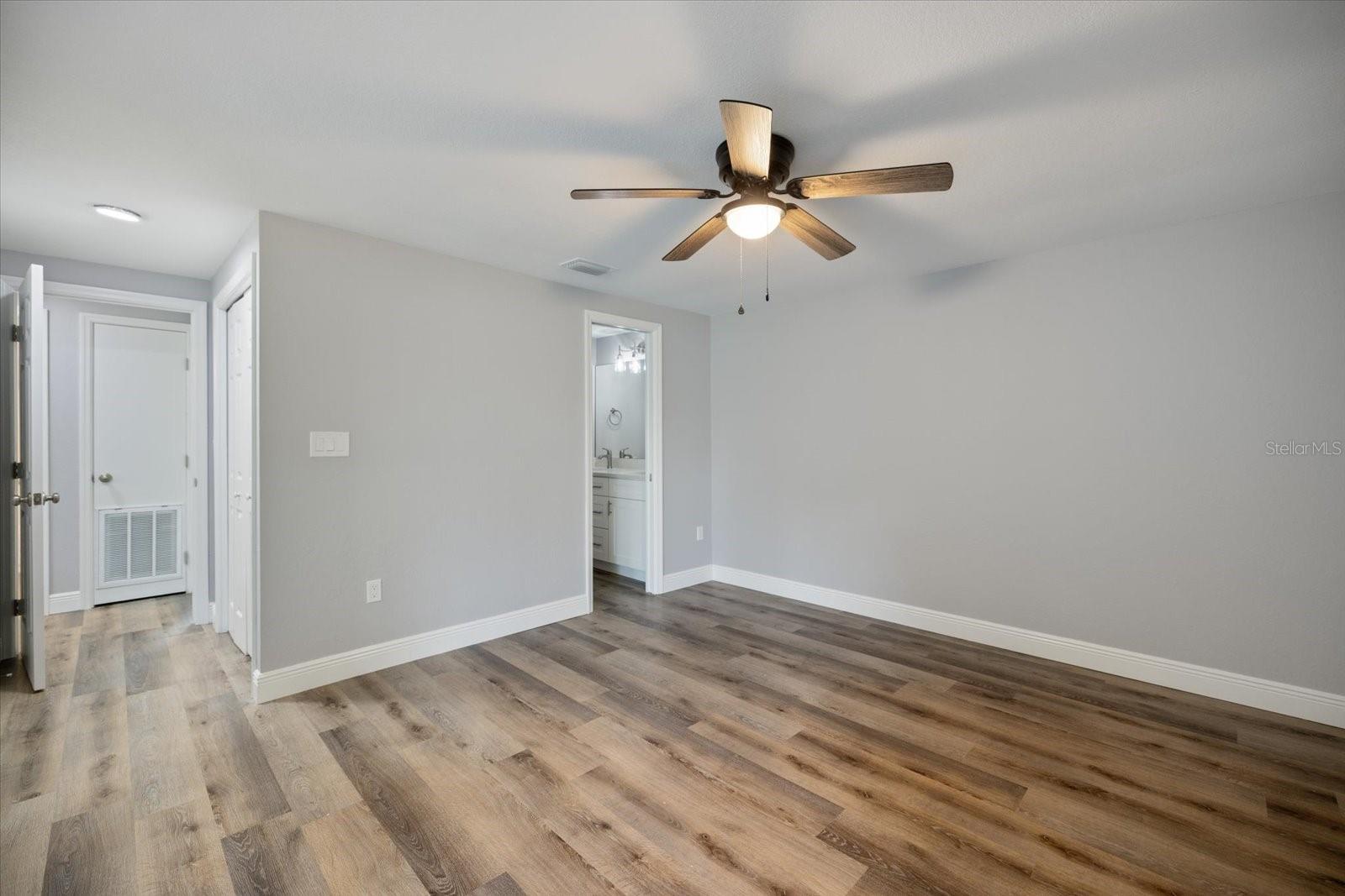 1184 BARBOUR AVE, PORT CHARLOTTE, FL, 33948