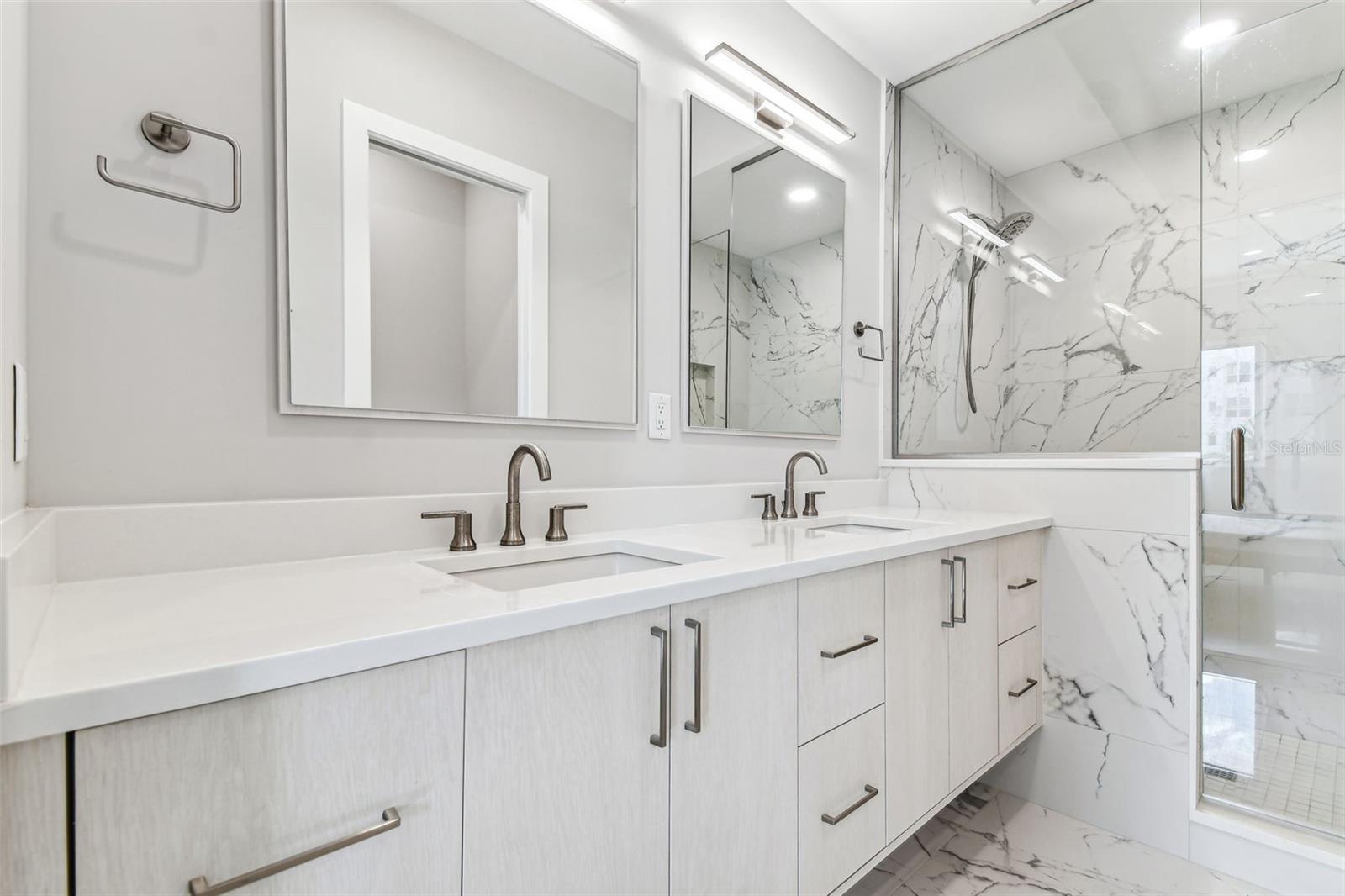 370 6TH ST S, ST PETERSBURG, FL, 33701