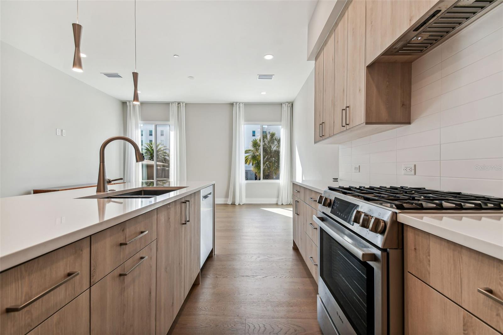 370 6TH ST S, ST PETERSBURG, FL, 33701