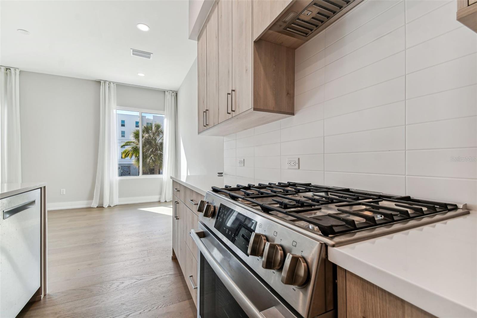 370 6TH ST S, ST PETERSBURG, FL, 33701