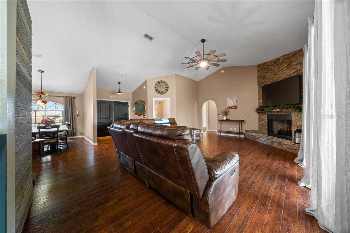 11985 SE 123RD AVE, OCKLAWAHA, FL, 32179