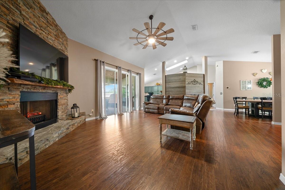 11985 SE 123RD AVE, OCKLAWAHA, FL, 32179