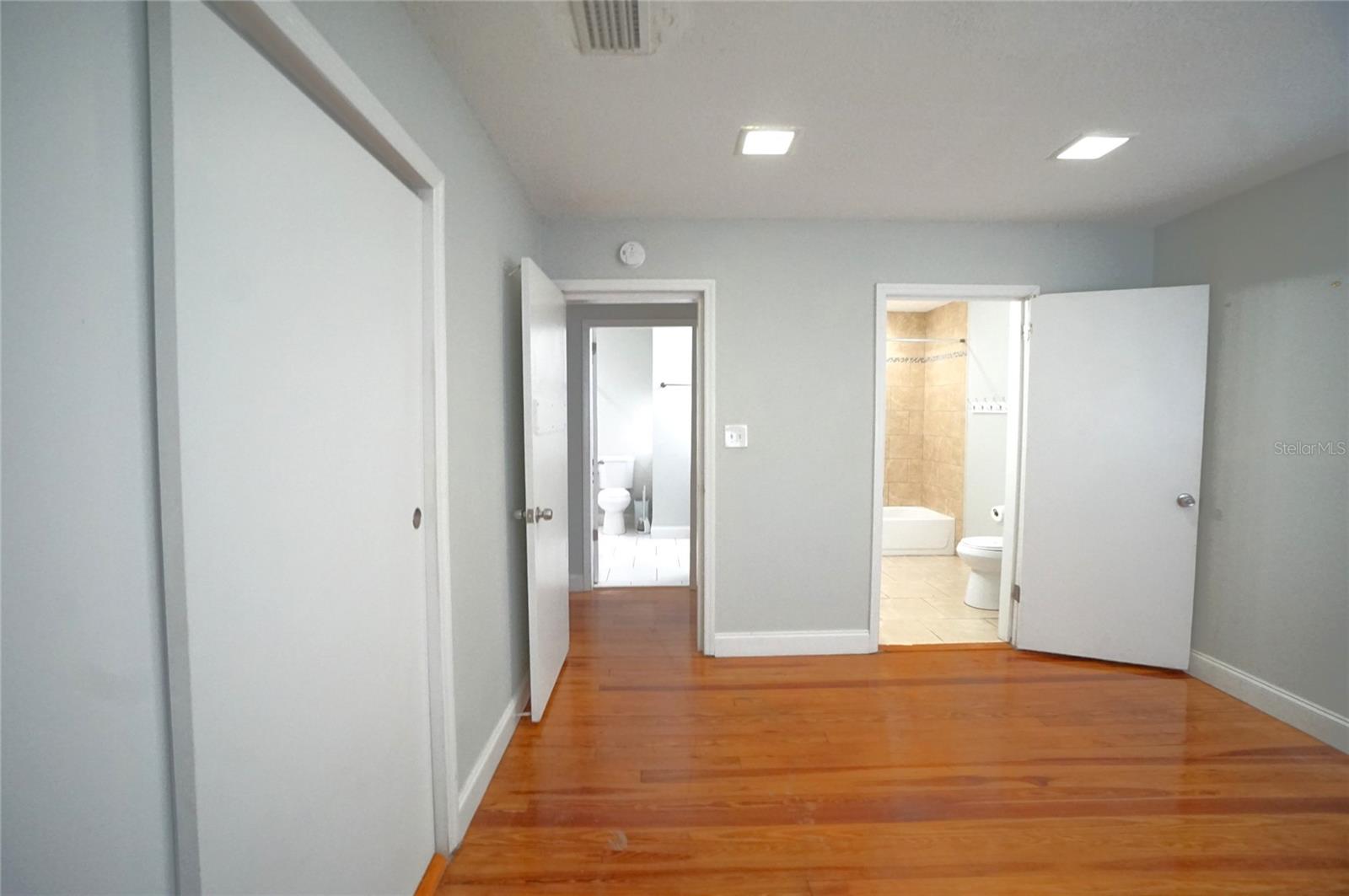 916 E 25TH AVE, TAMPA, FL, 33605