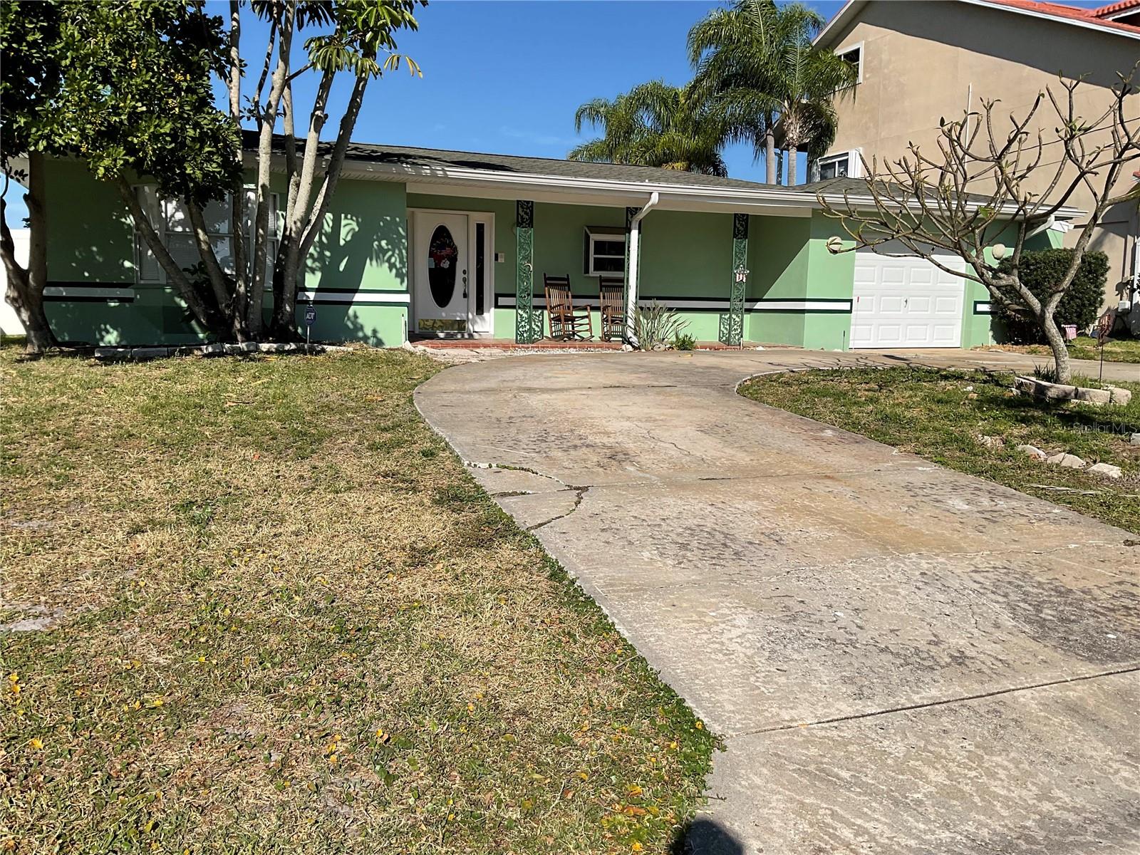 300 DRIFTWOOD DR W, PALM HARBOR, FL, 34683