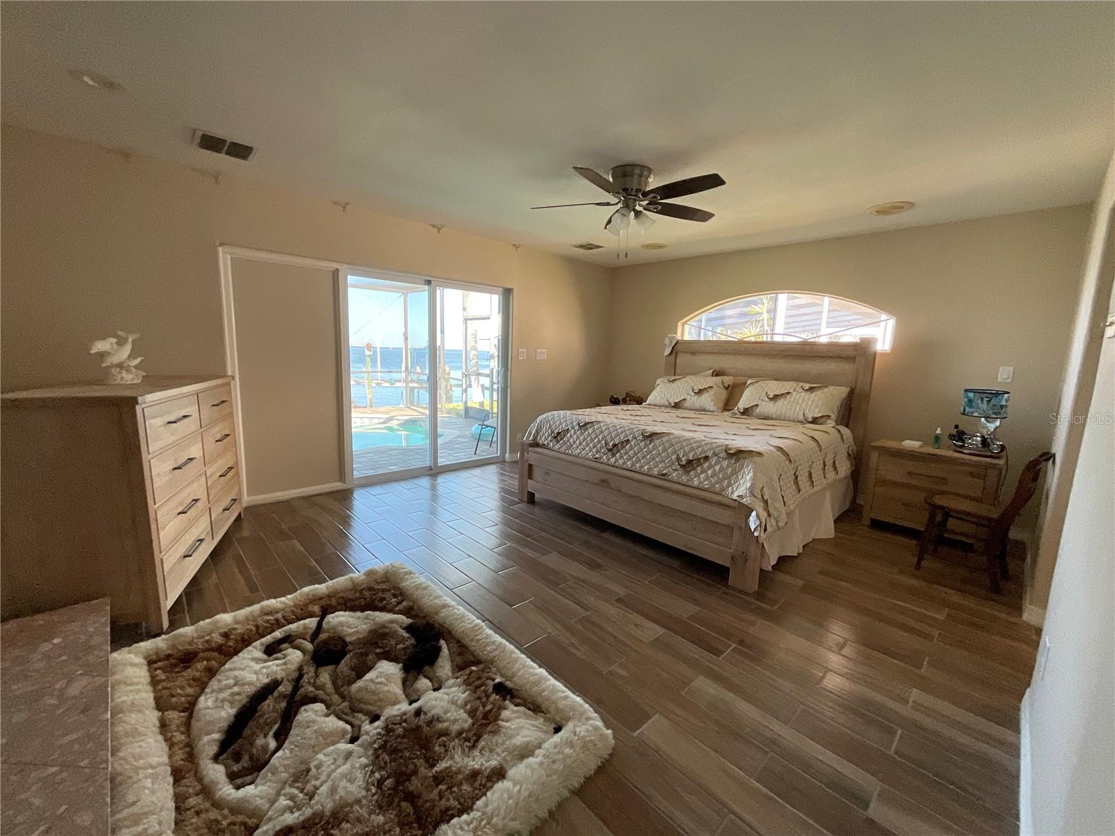 300 DRIFTWOOD DR W, PALM HARBOR, FL, 34683
