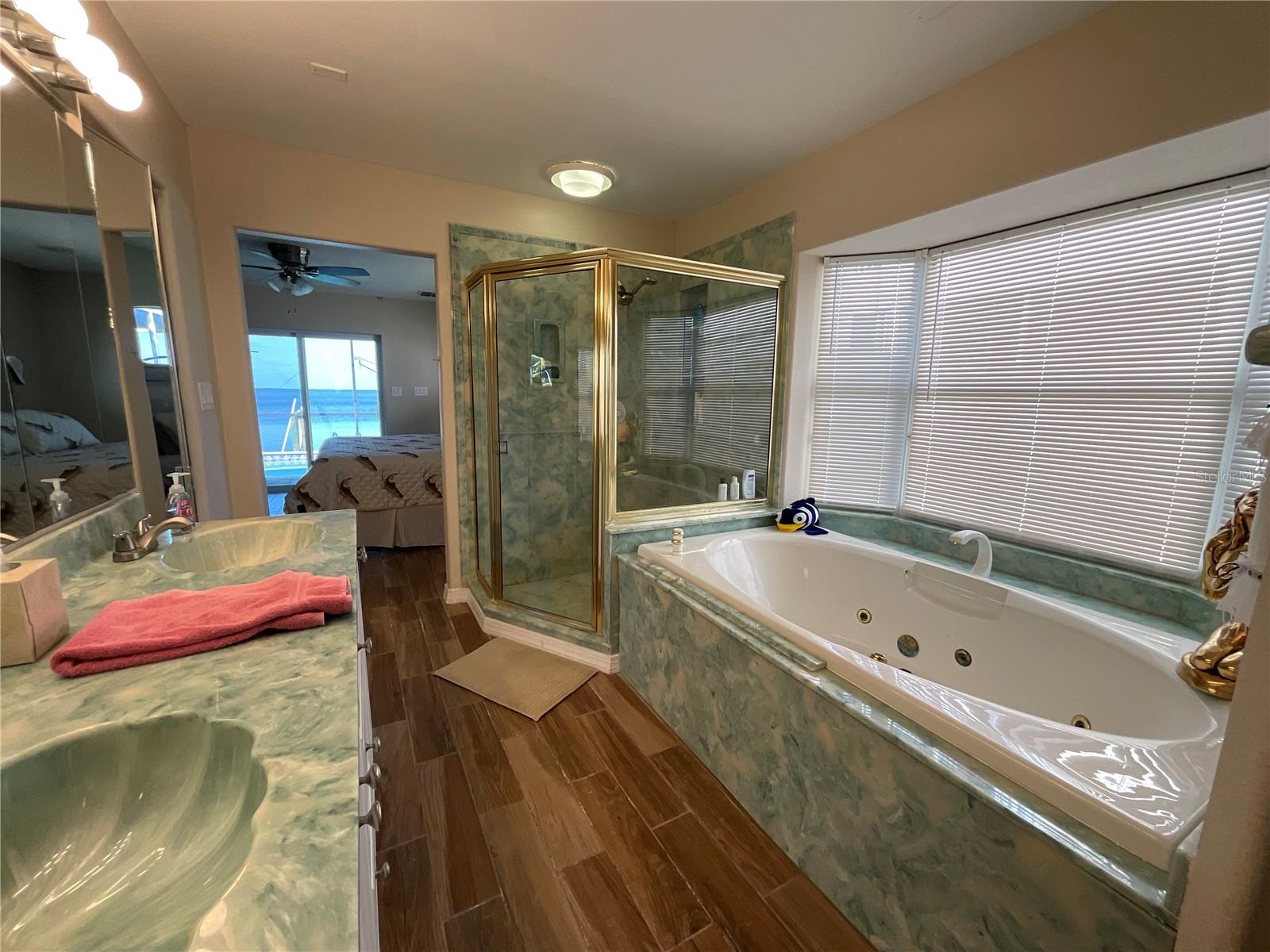 300 DRIFTWOOD DR W, PALM HARBOR, FL, 34683