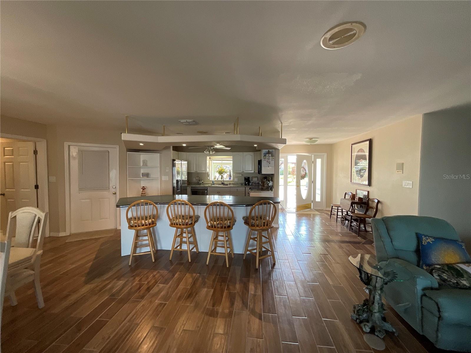 300 DRIFTWOOD DR W, PALM HARBOR, FL, 34683