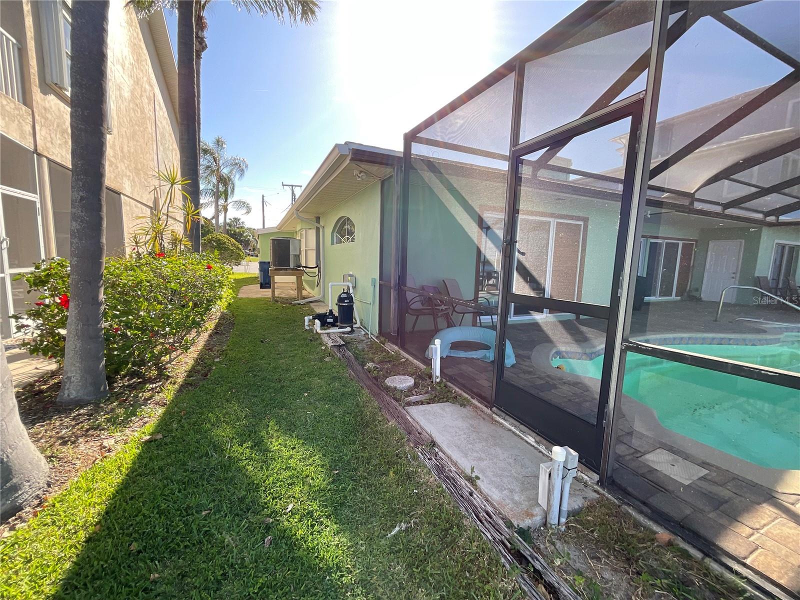 300 DRIFTWOOD DR W, PALM HARBOR, FL, 34683