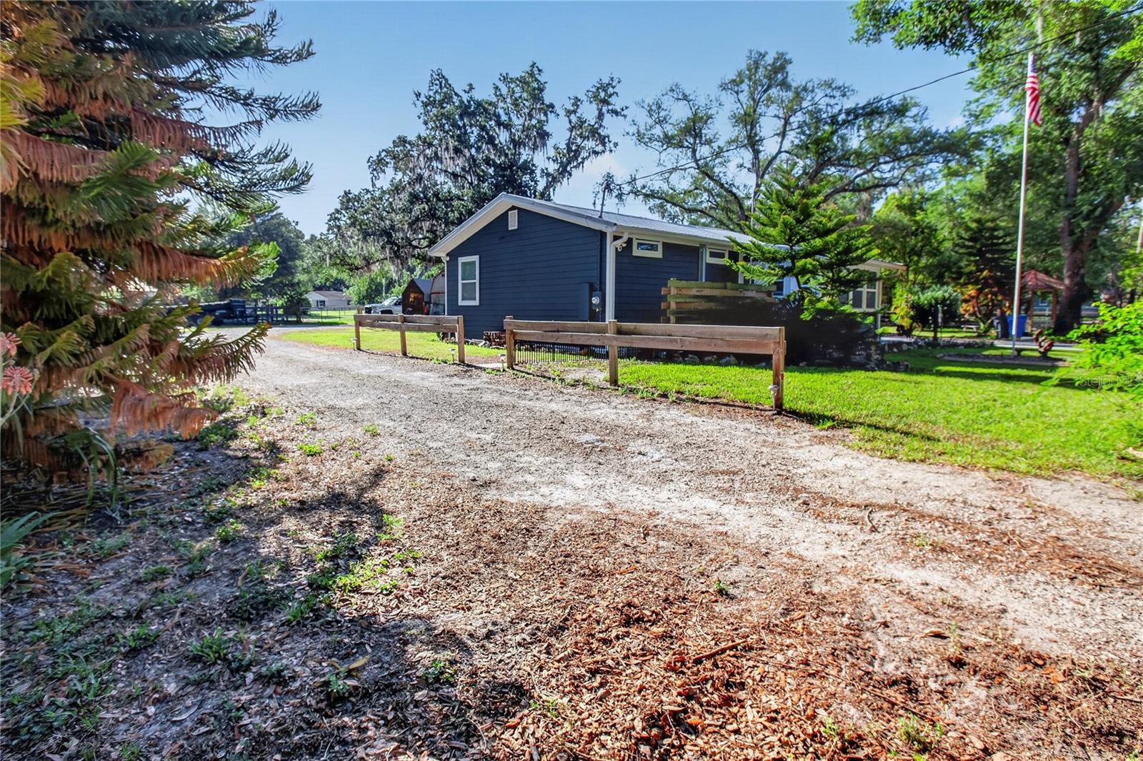 10627 MCINTOSH RD, THONOTOSASSA, FL, 33592