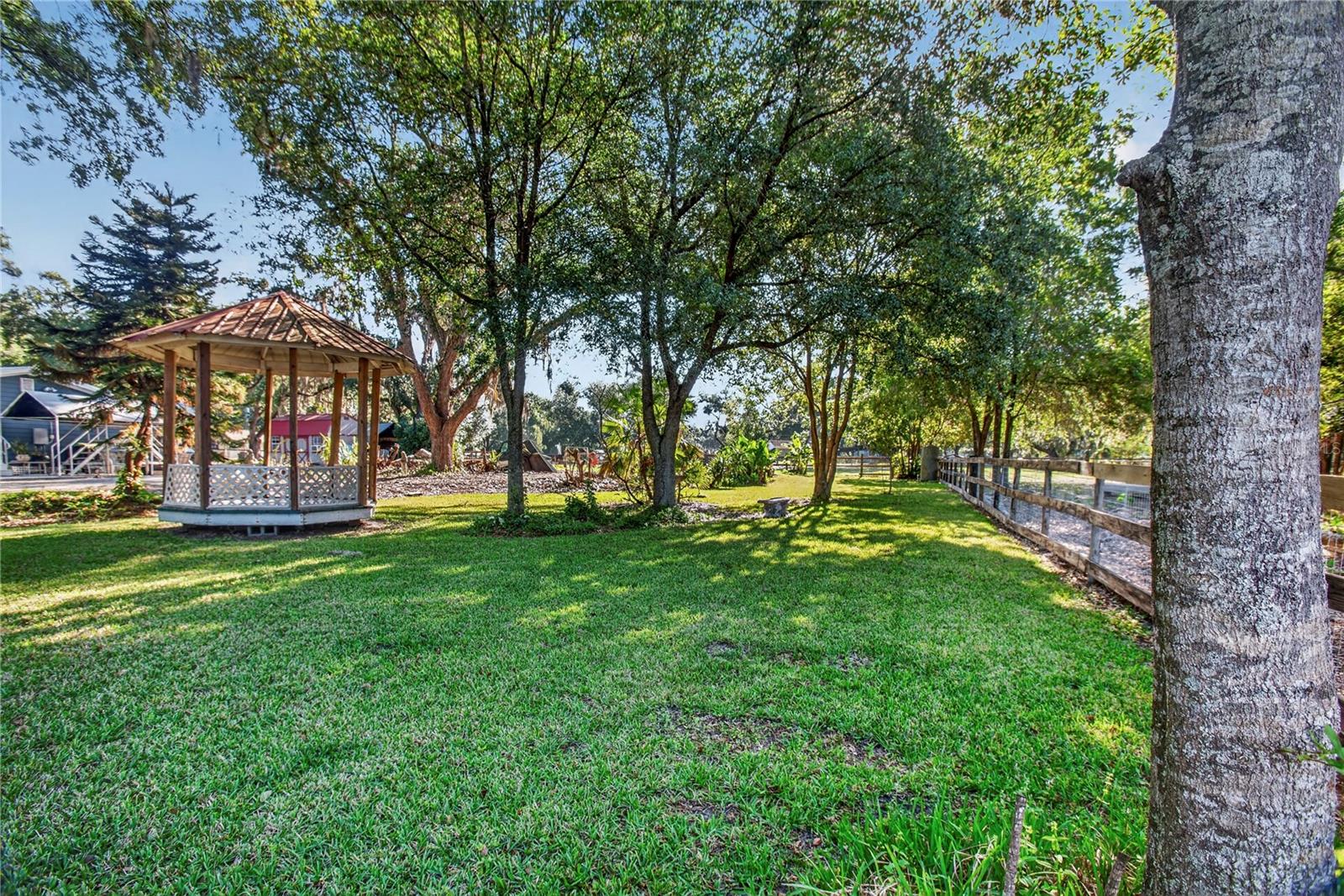 10627 MCINTOSH RD, THONOTOSASSA, FL, 33592