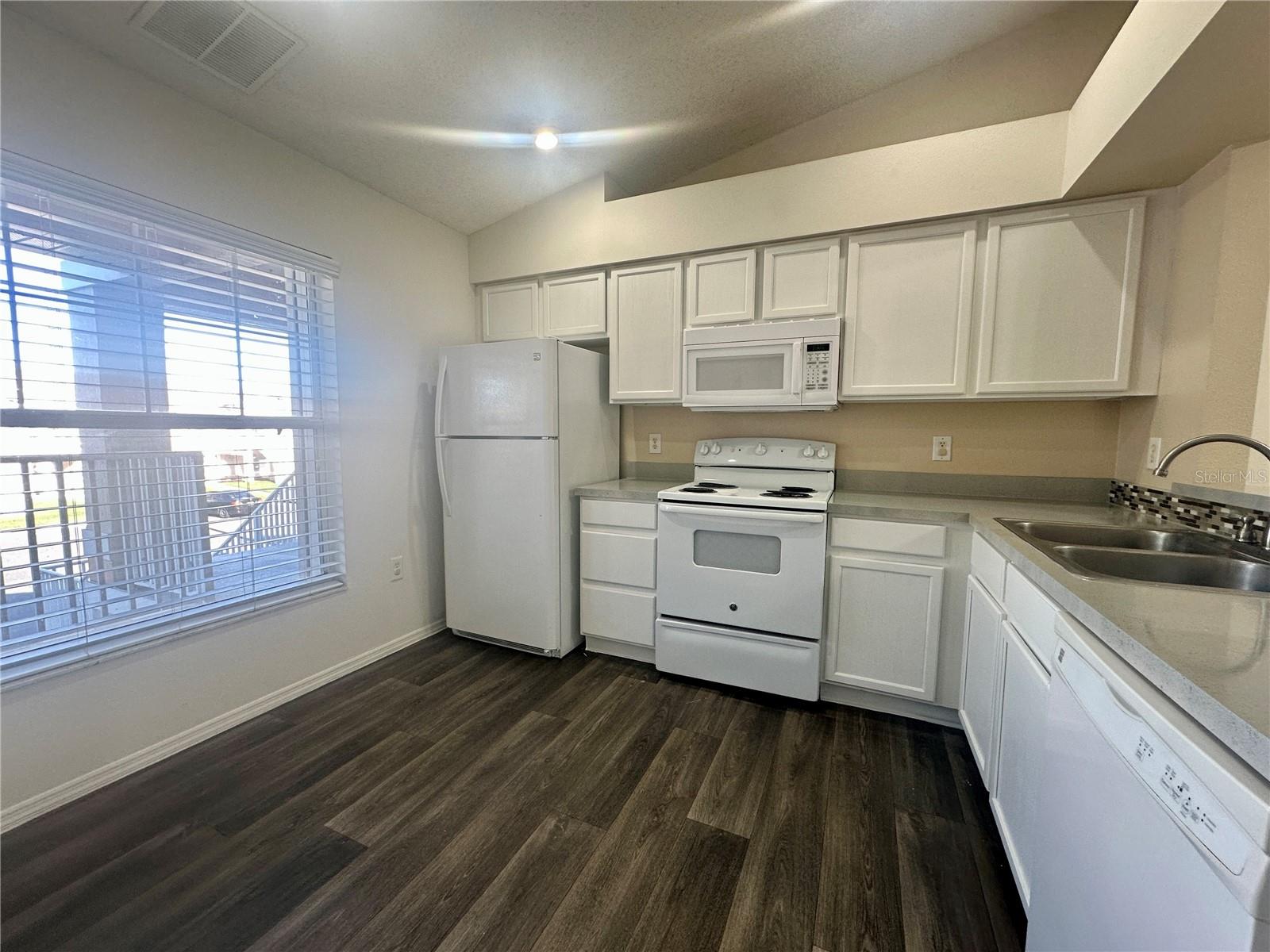 13348 FAIRWAY GLEN DR #202, ORLANDO, FL, 32824